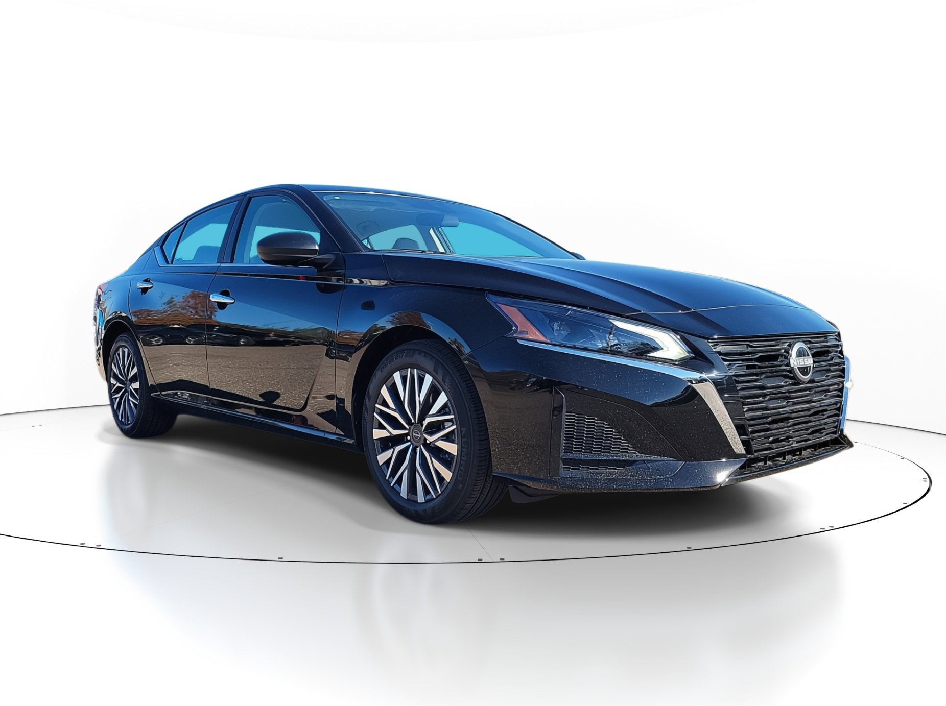 2025 Nissan Altima SV photo 2