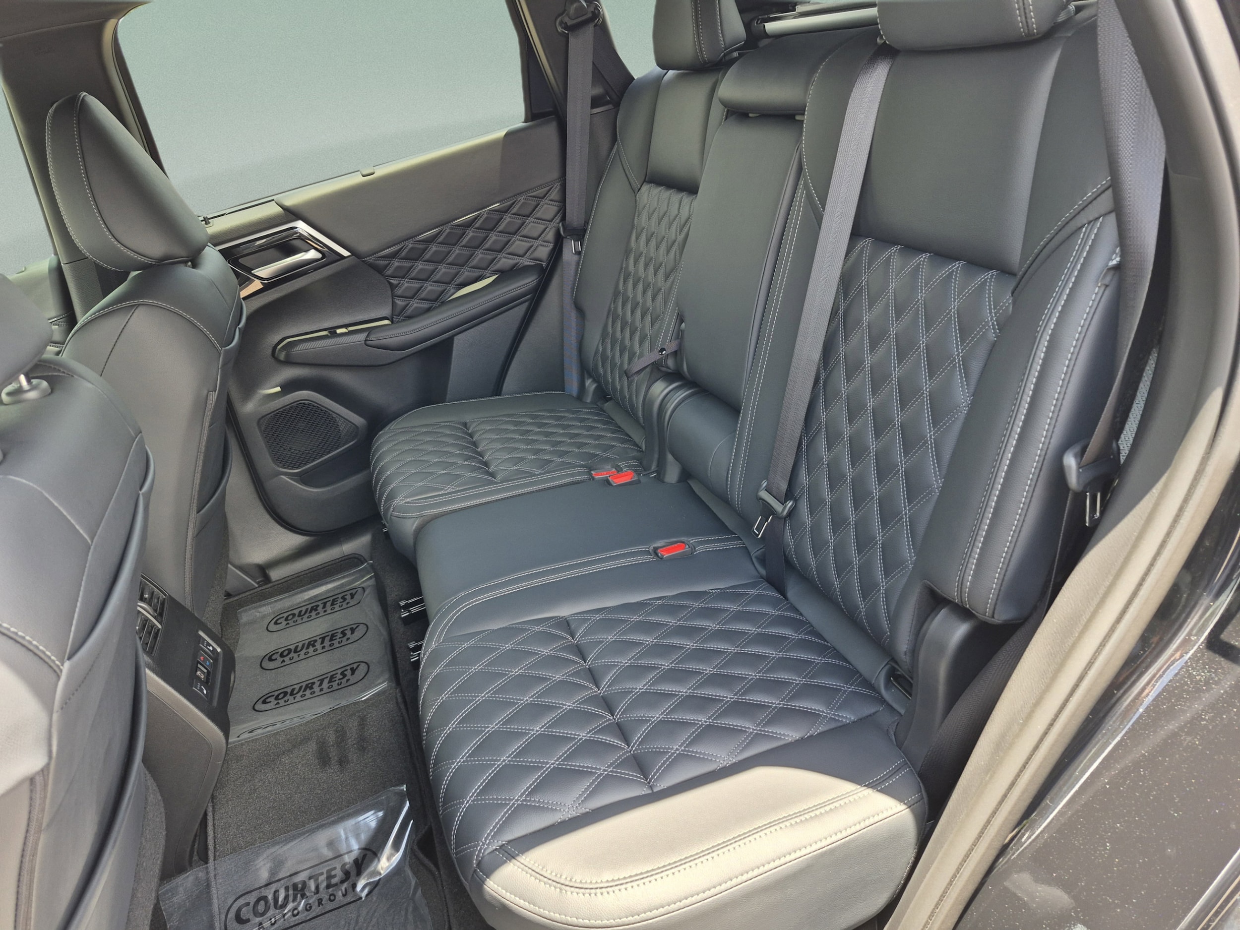 2026 Nissan Rogue Plug-In Hybrid Platinum - Photo 18