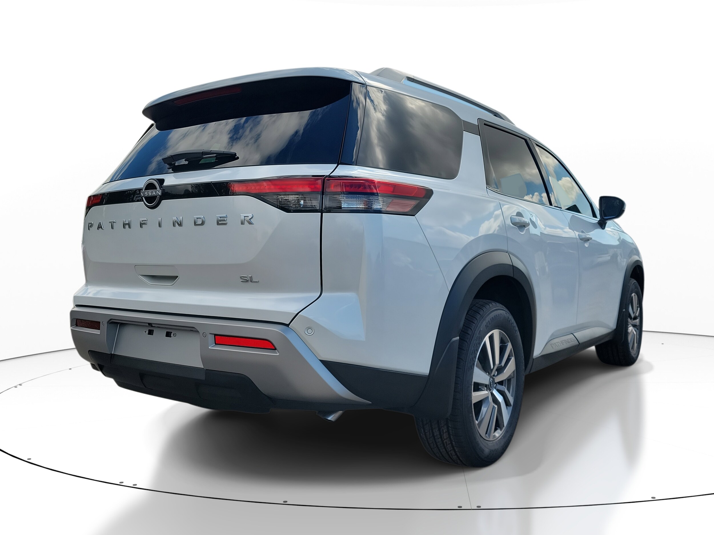 2025 Nissan Pathfinder SL photo 4