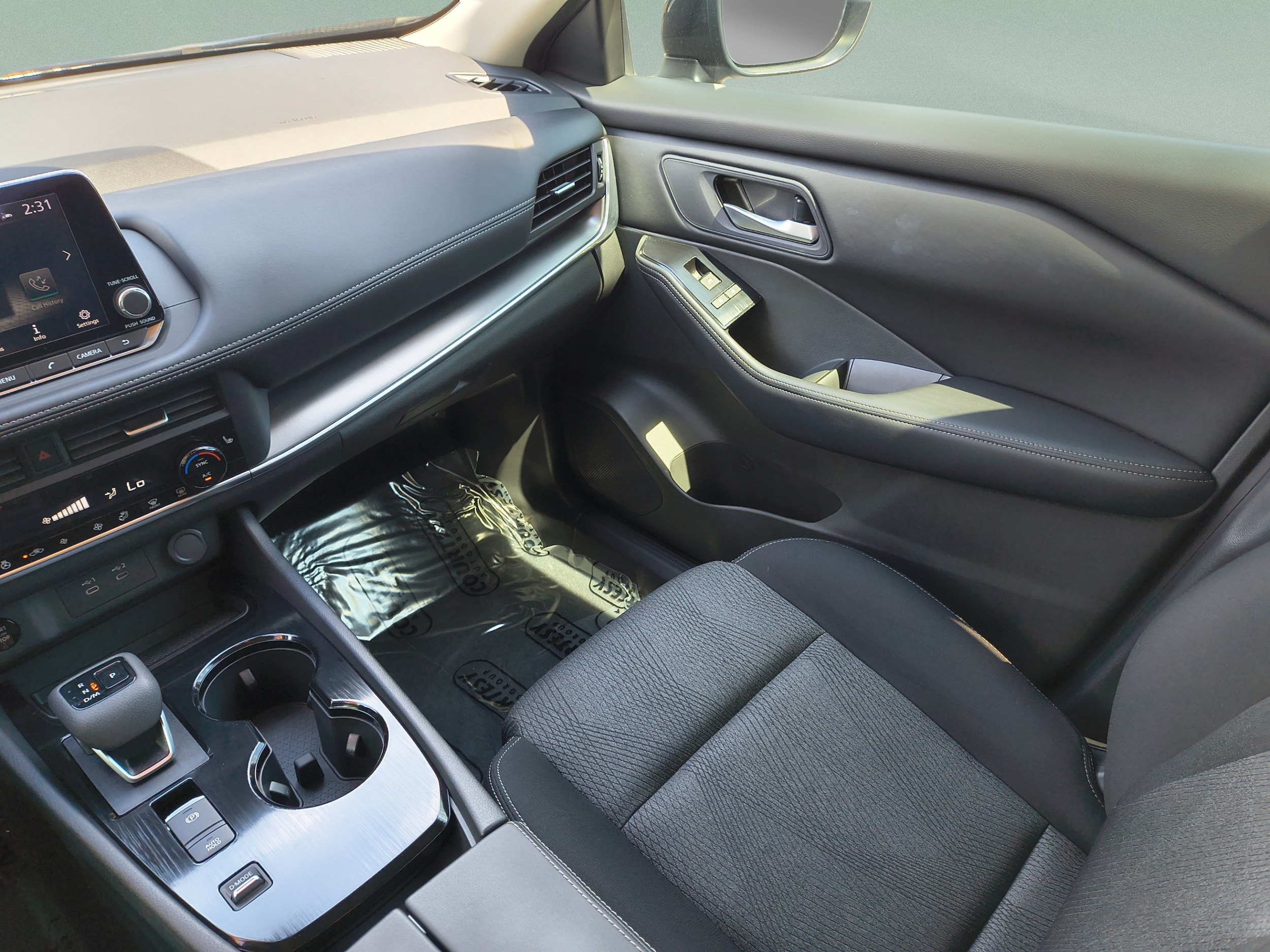 2026 Nissan Rogue SV - Photo 17