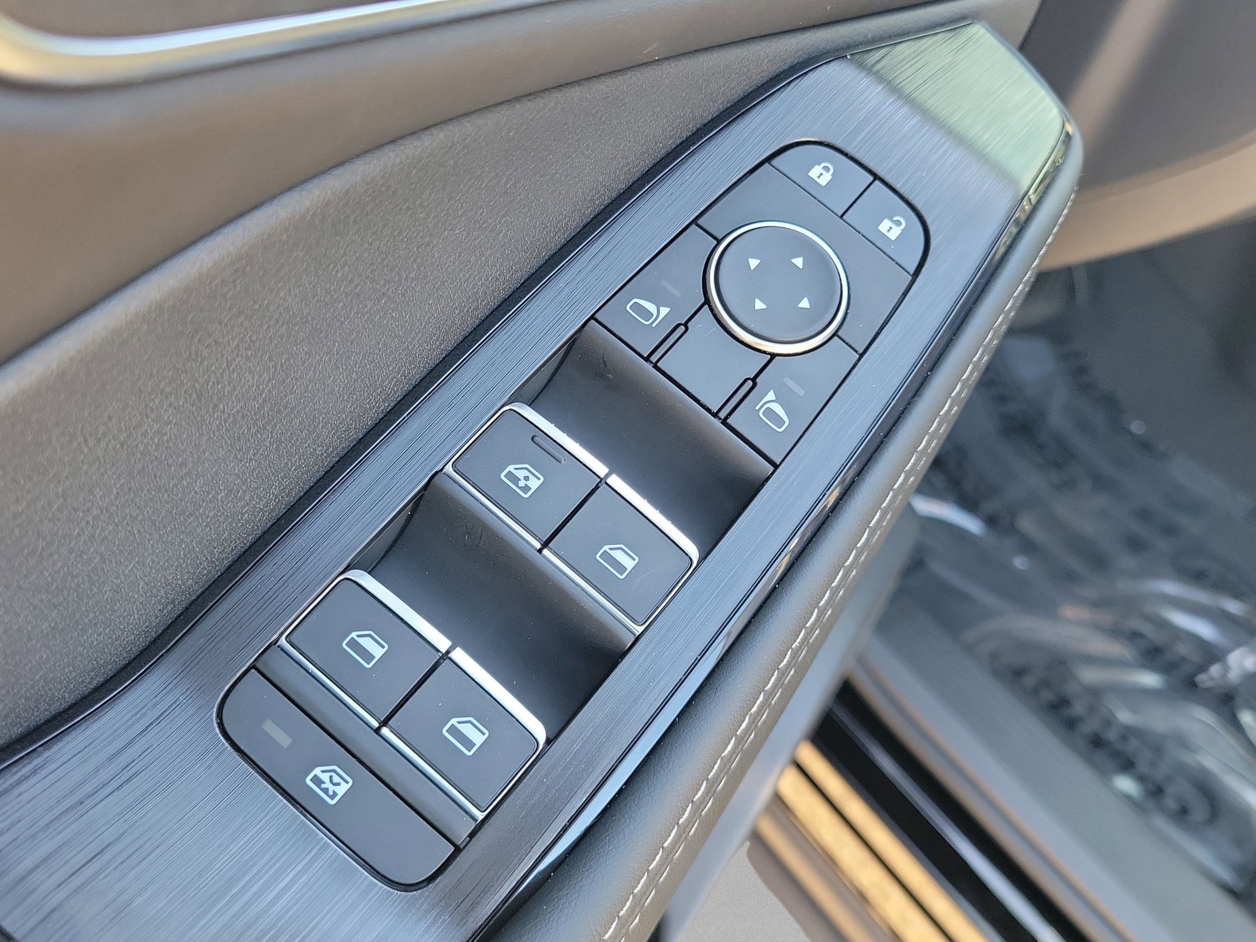 2026 Nissan Rogue Platinum - Photo 18
