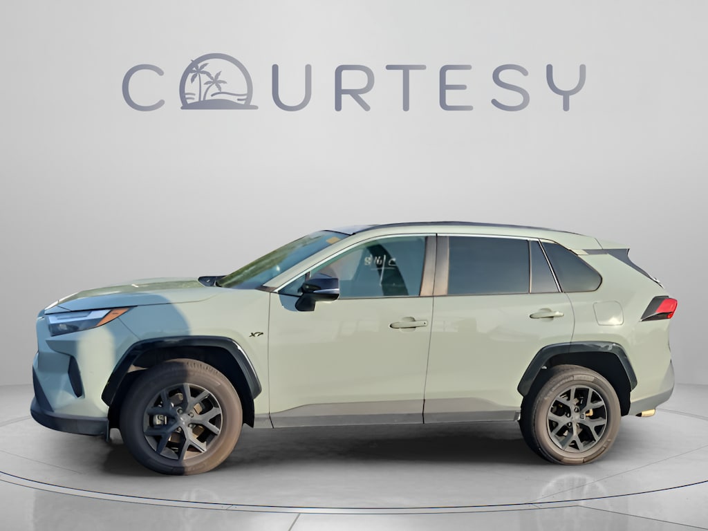 Used 2022 Toyota RAV4 XLE SUV