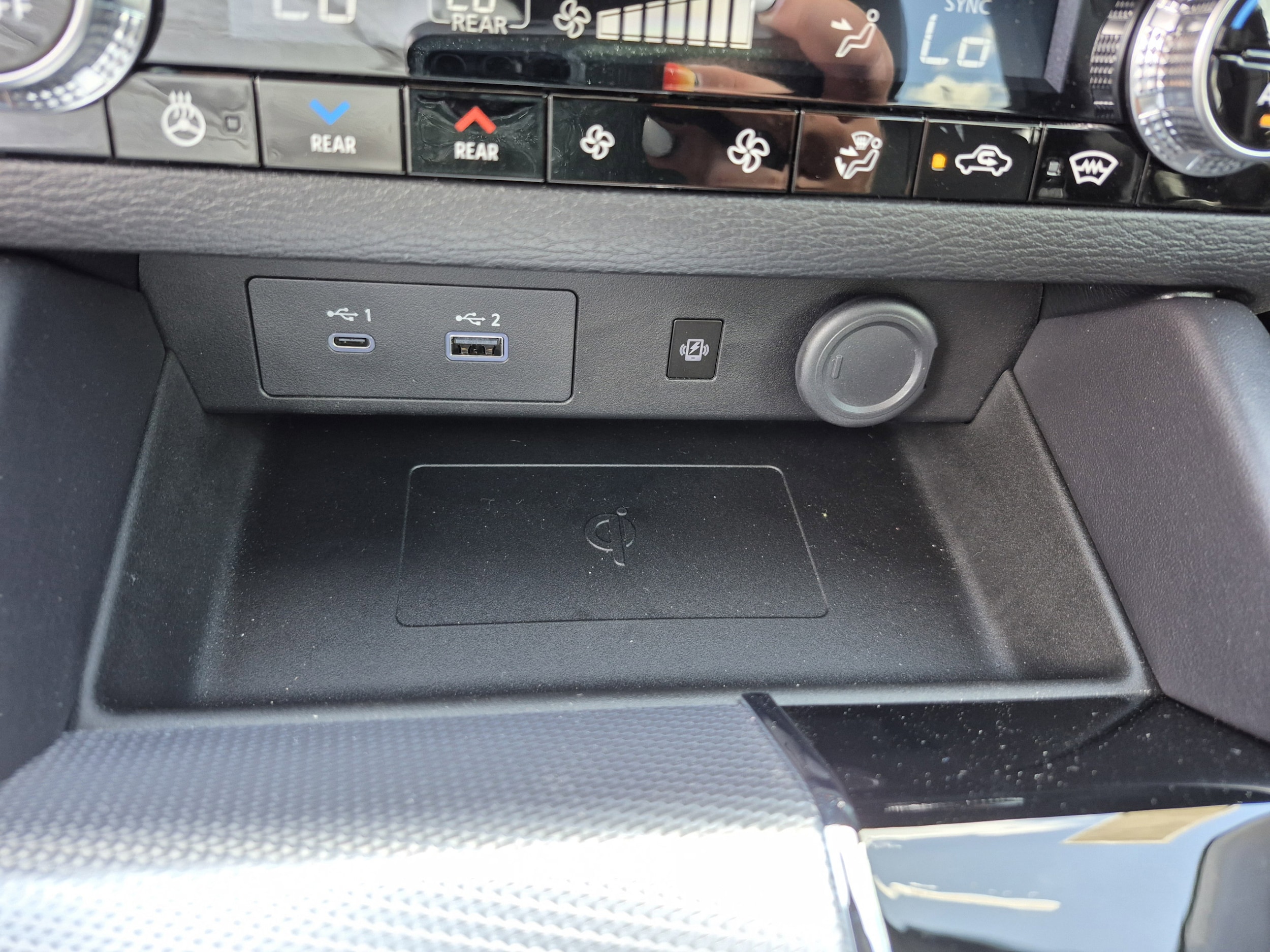 2026 Nissan Rogue Plug-In Hybrid Platinum - Photo 28