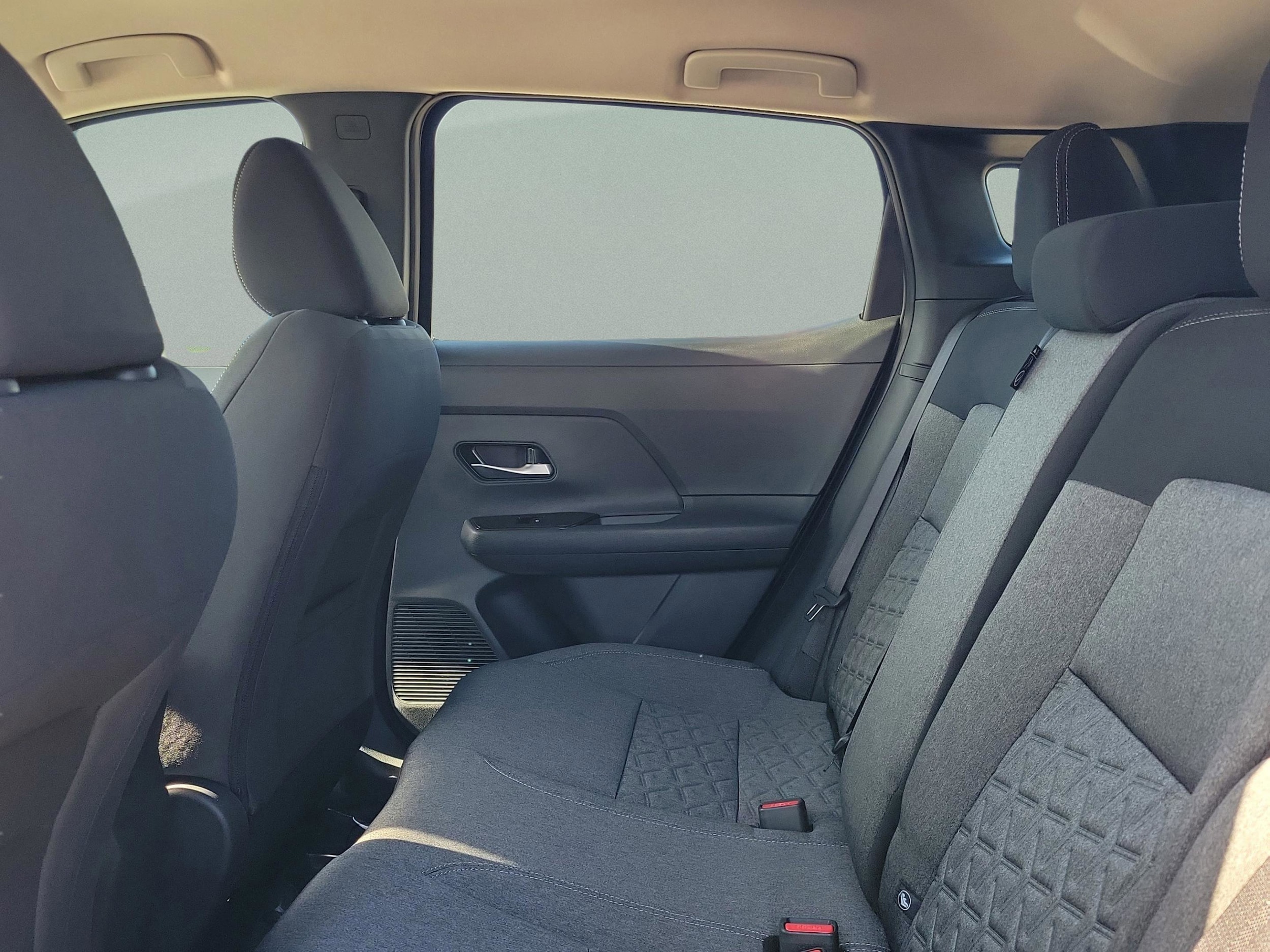 2026 Nissan KICKS SV - Photo 11