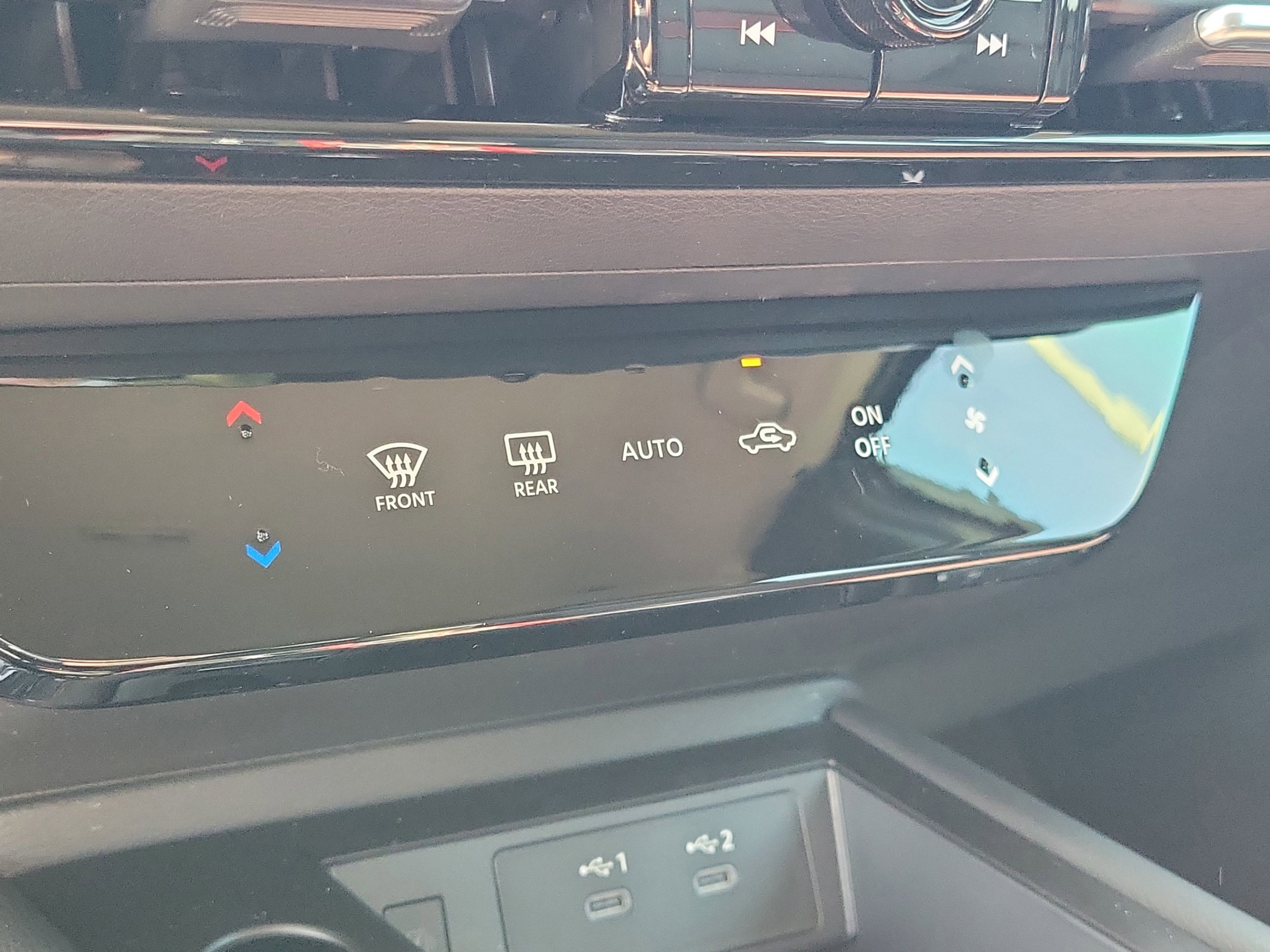 2025 Nissan Kicks SR - Photo 29