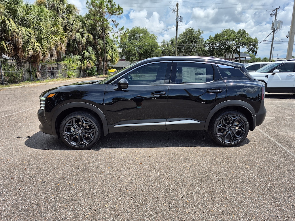 New 2026 Nissan Kicks SR SUV
