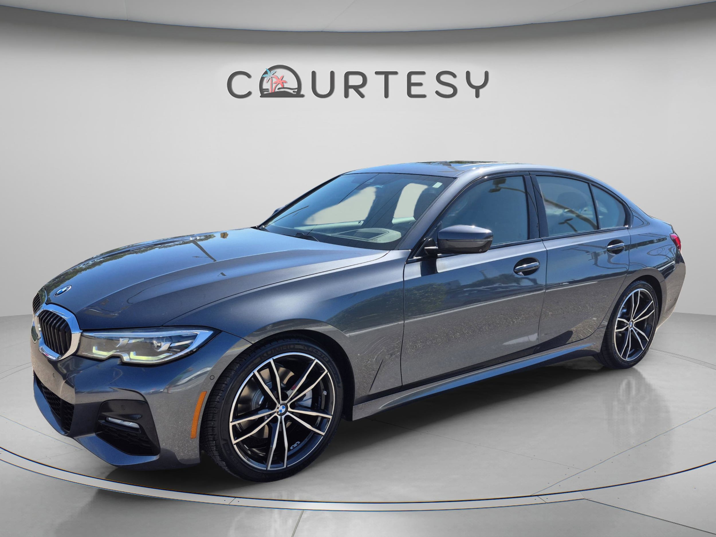 2021 BMW 3 Series 330i Sedan's photo
