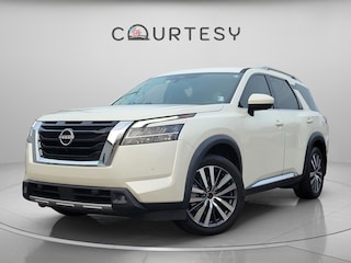 2022 Nissan Pathfinder Platinum SUV