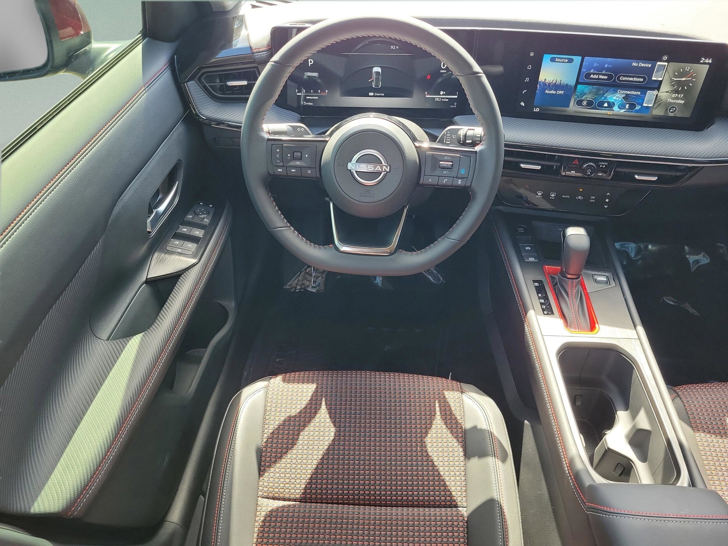 2025 Nissan Kicks SR - Photo 16