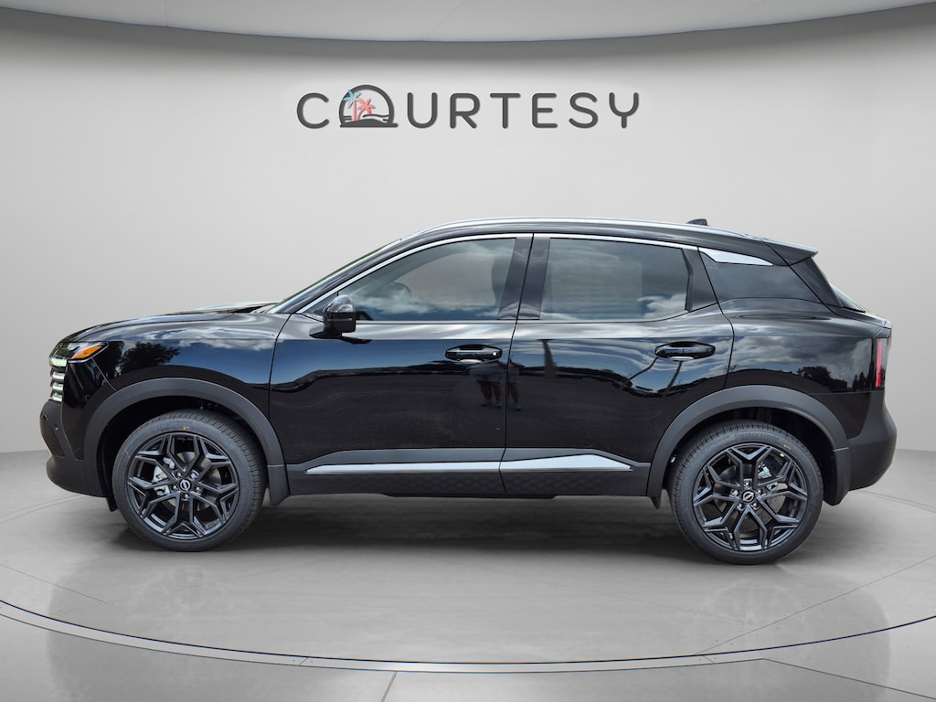 New 2026 Nissan Kicks SR SUV