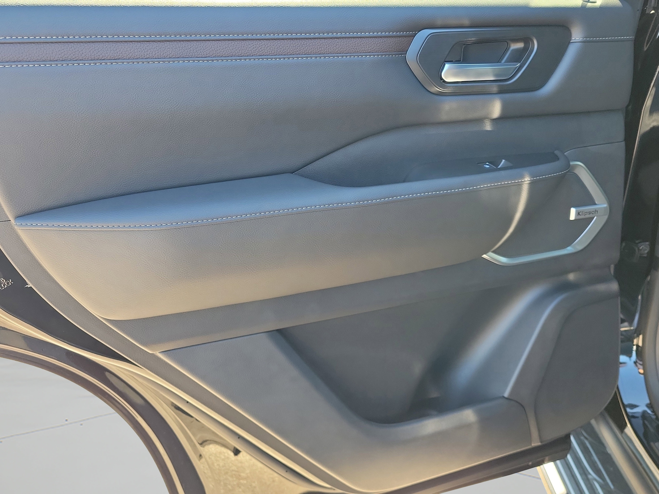 2026 Nissan Armada Platinum Reserve - Photo 8