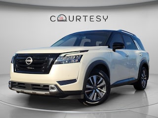 2024 Nissan Pathfinder SL SUV