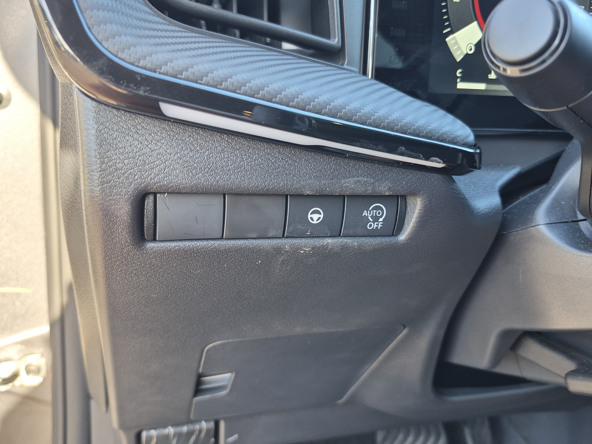 2025 Nissan Kicks SR - Photo 30
