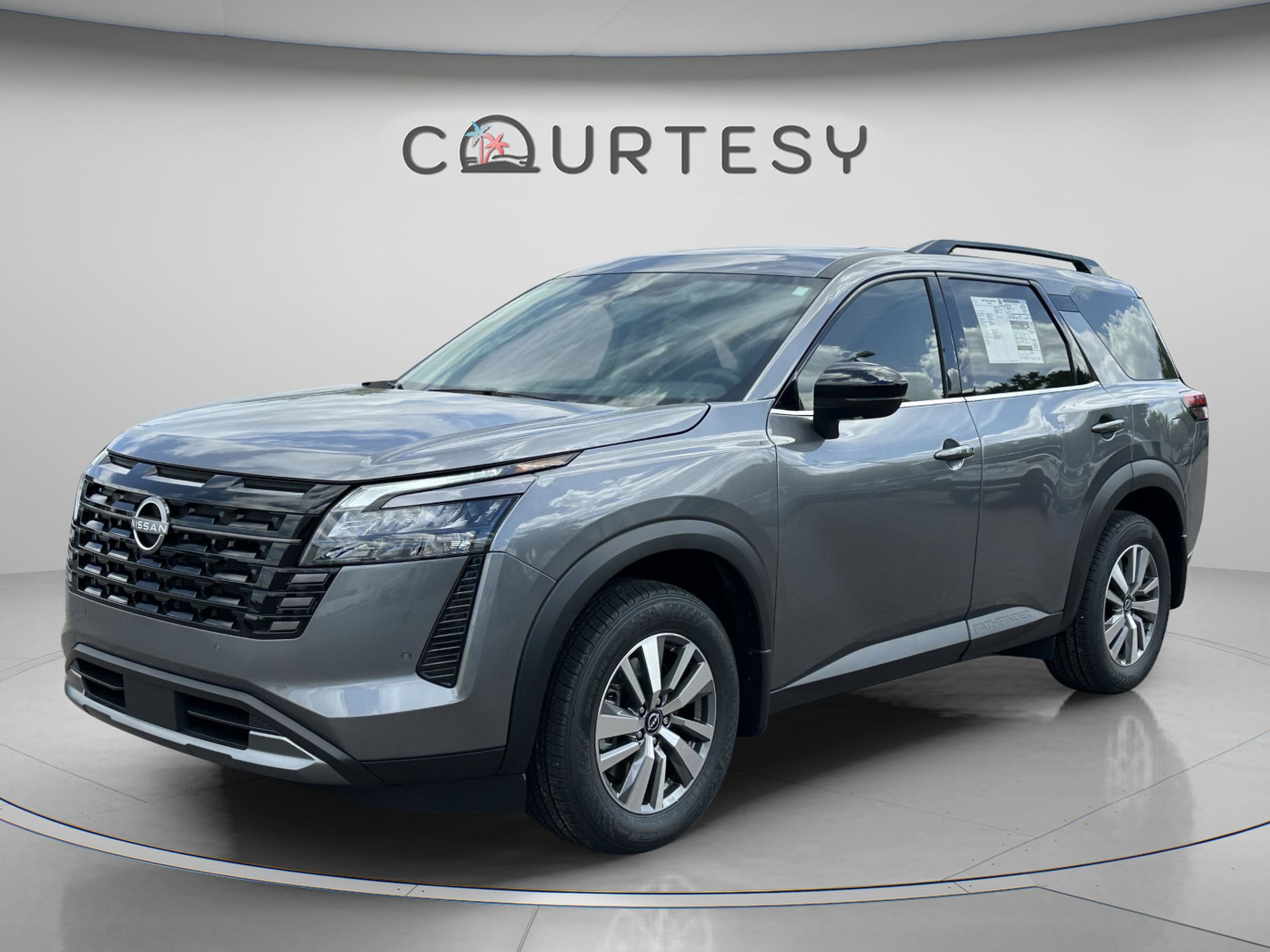 2026 Nissan Pathfinder SL 2WD's photo
