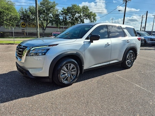 2025 Nissan Pathfinder S SUV