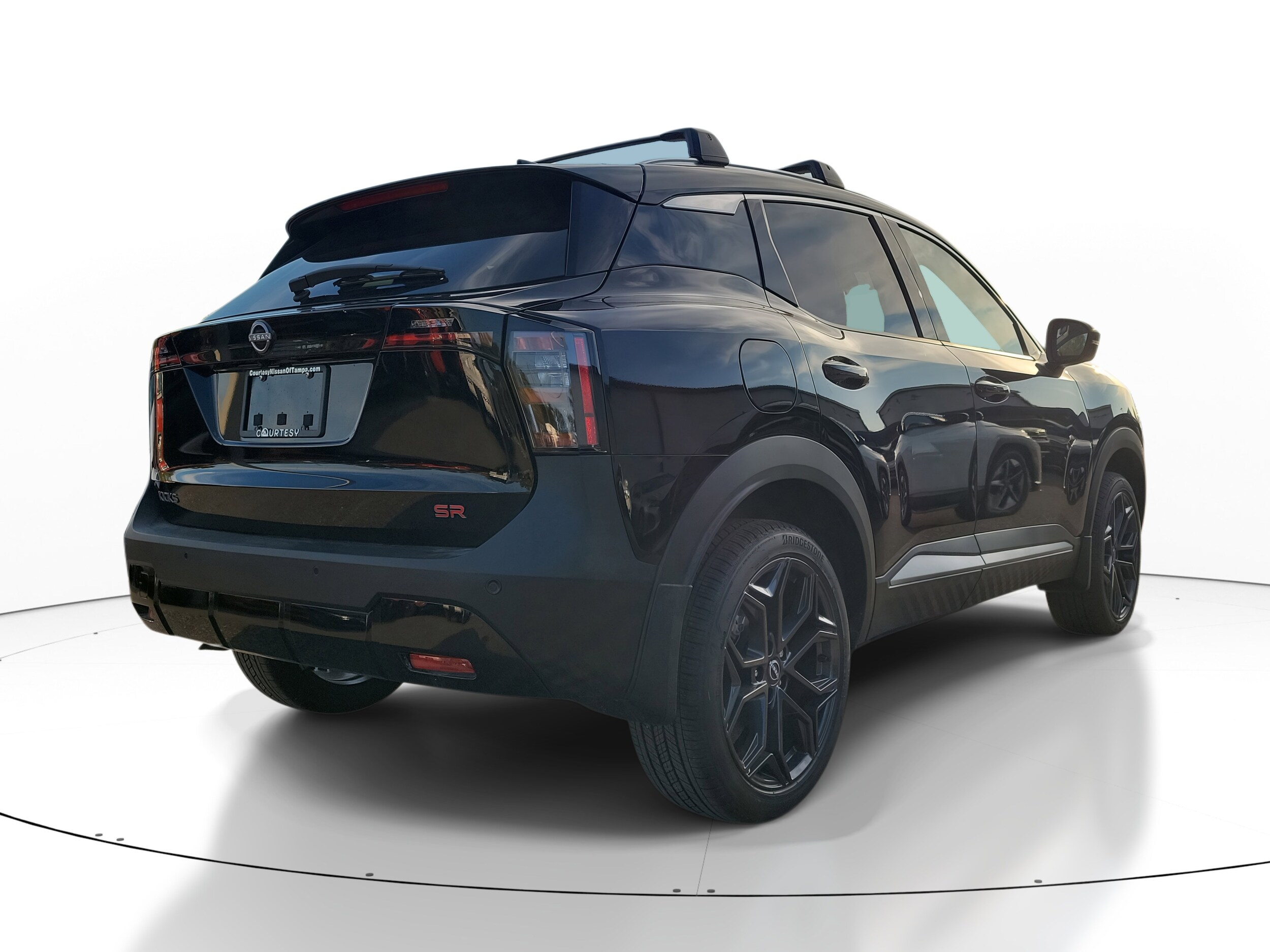 2025 Nissan Kicks SR photo 3