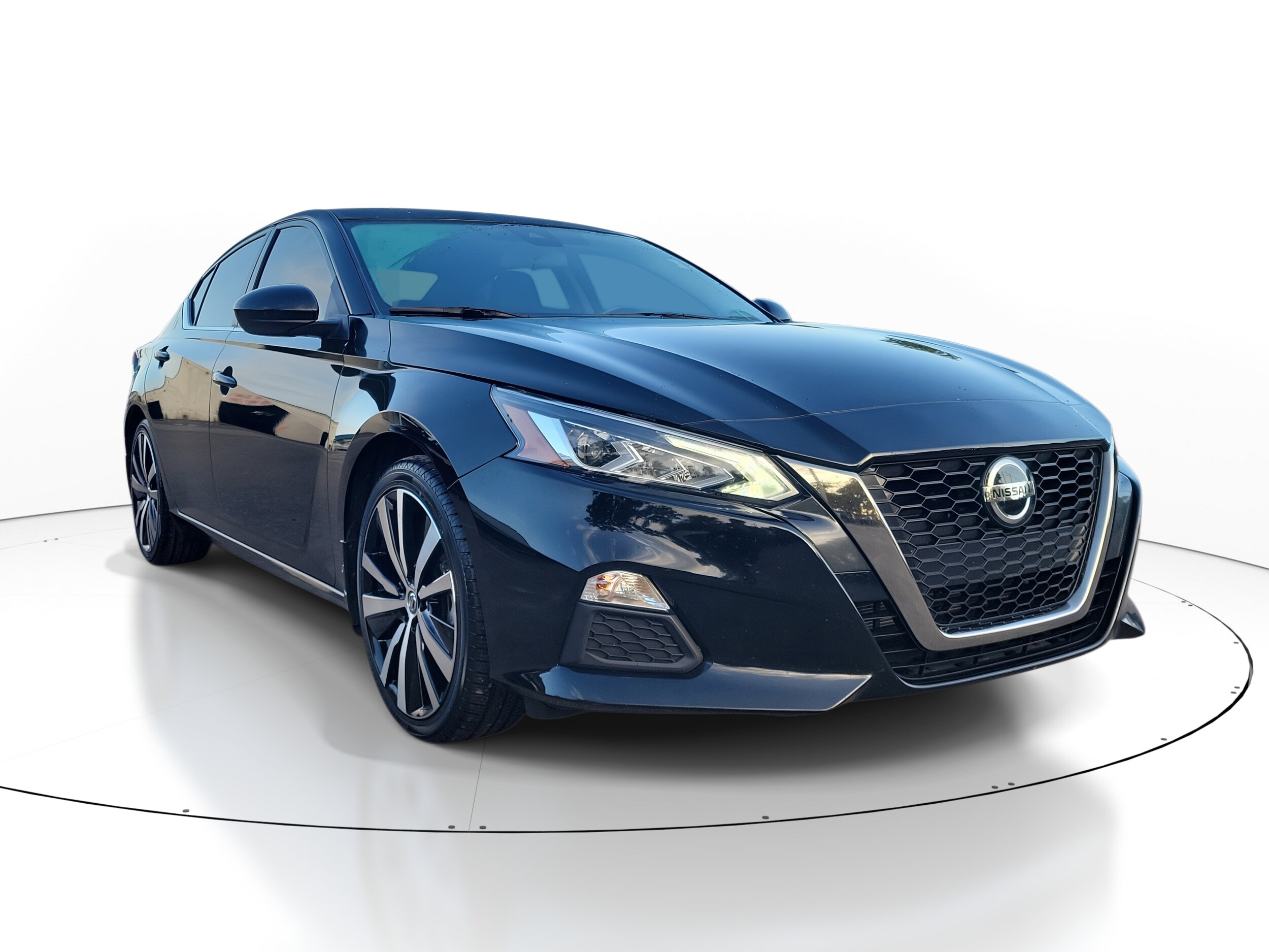 2021 Nissan Altima SR photo 3