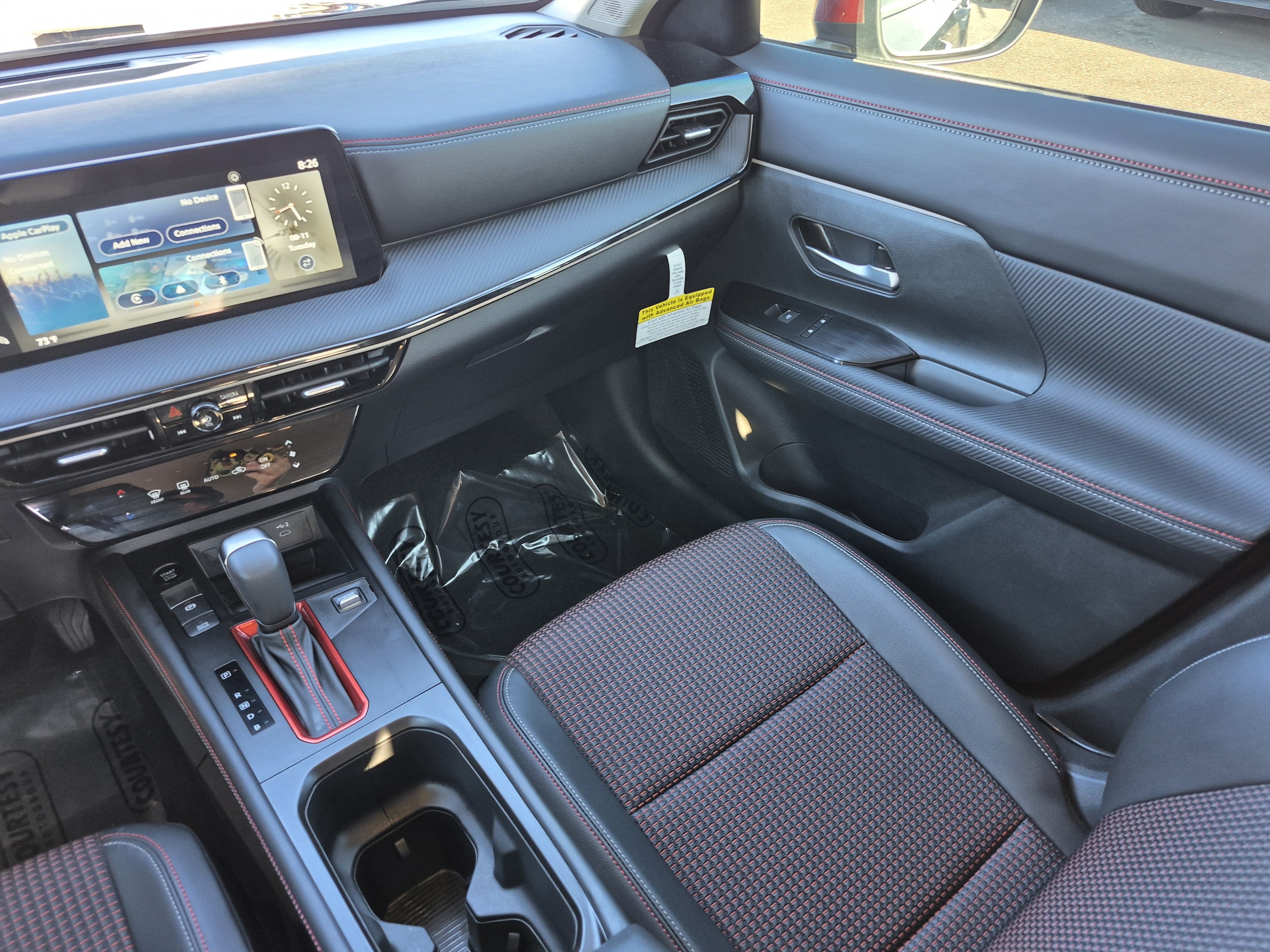 2025 Nissan Kicks SR - Photo 17