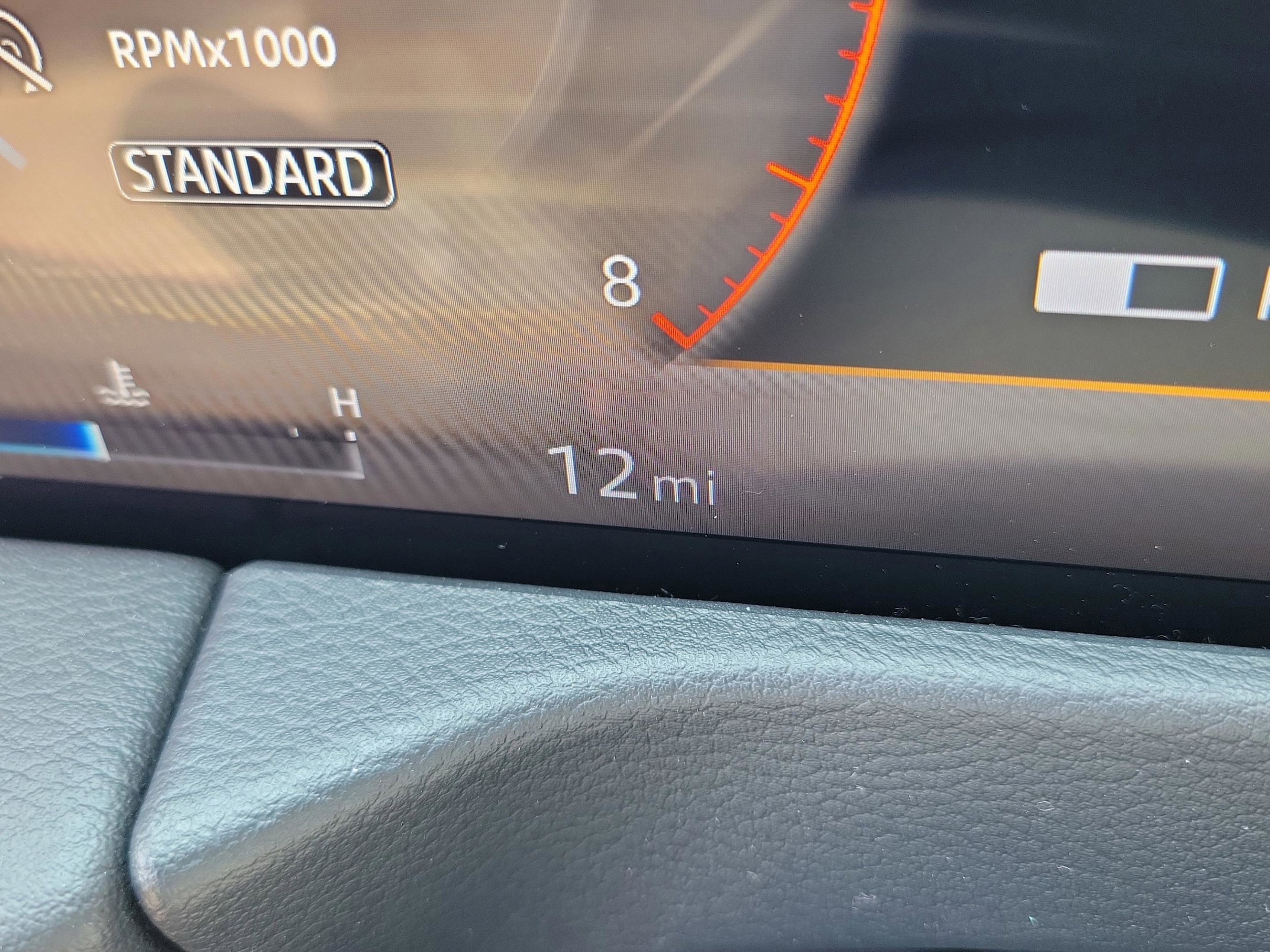 2025 Nissan Armada PRO-4X - Photo 29