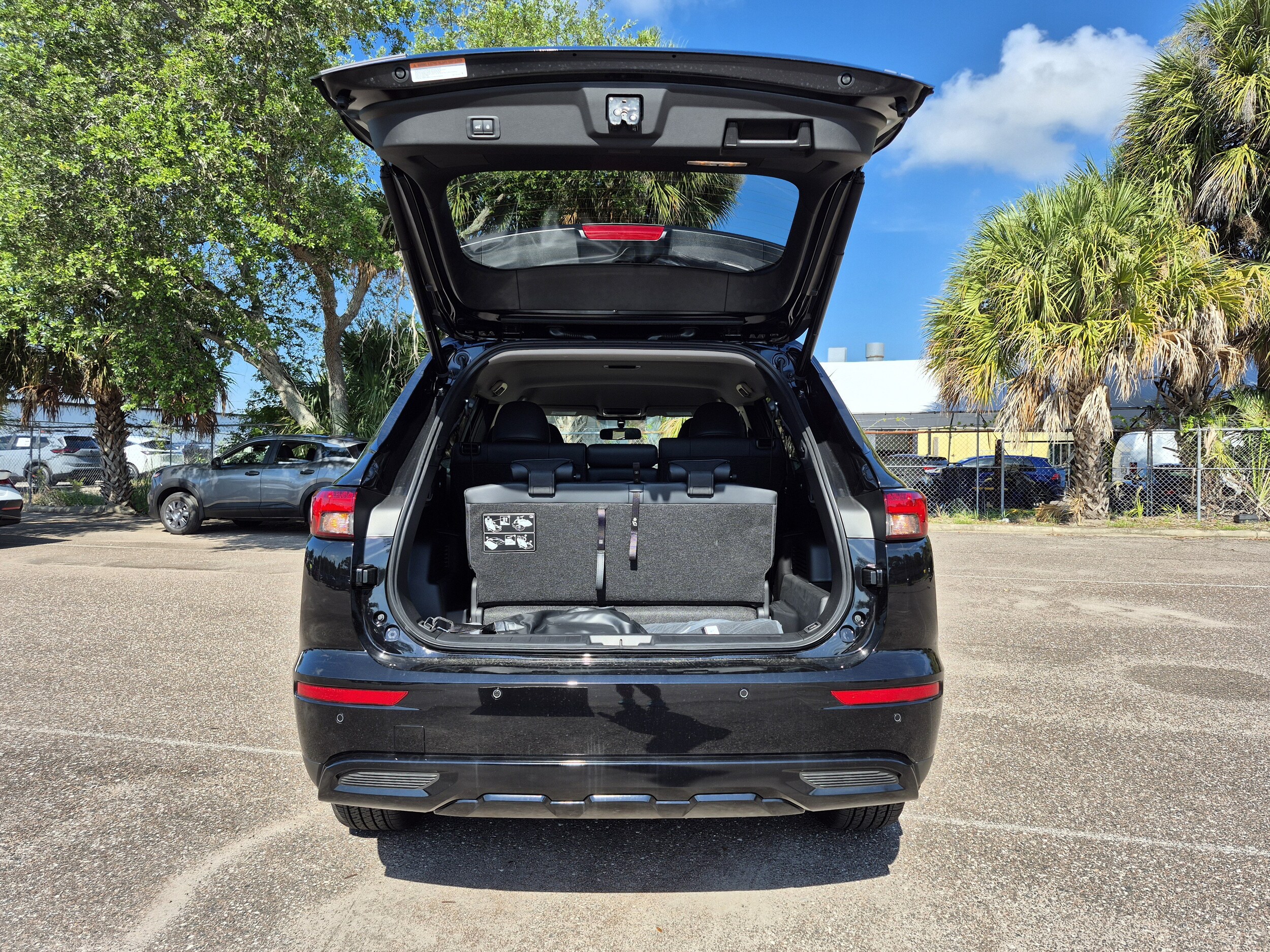 2026 Nissan Rogue Plug-In Hybrid SL - Photo 12