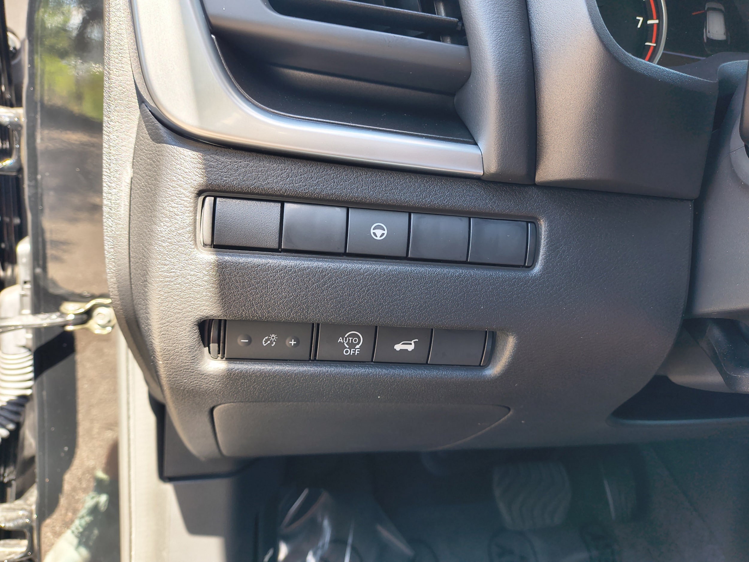 2026 Nissan Rogue SV - Photo 31