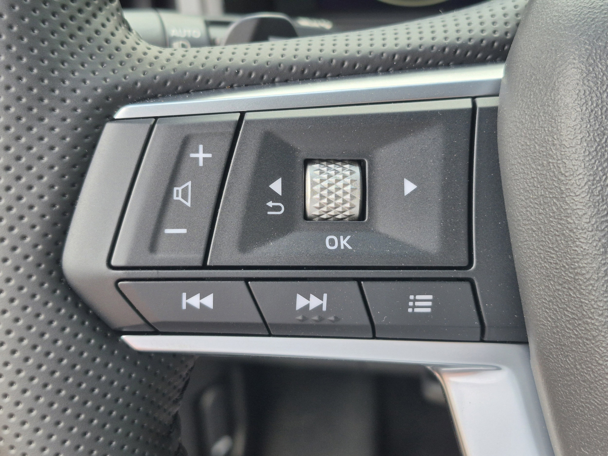 2026 Nissan Rogue Plug-In Hybrid Platinum - Photo 31