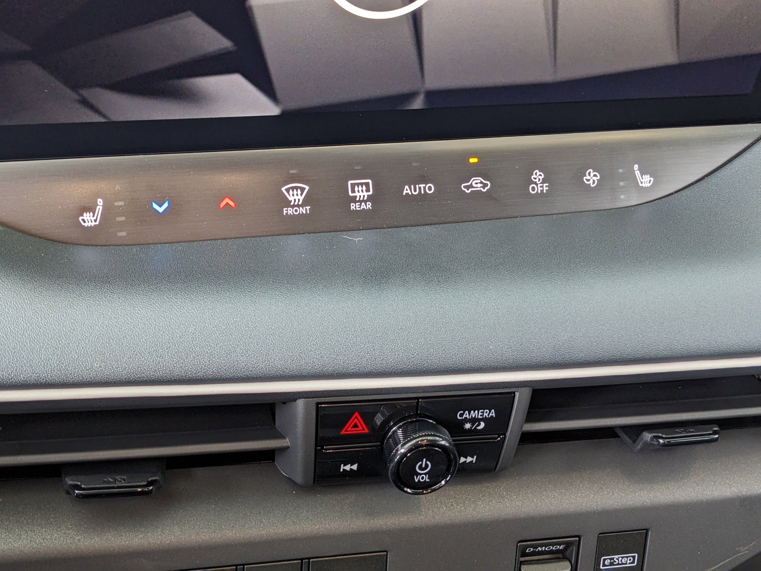 2026 Nissan LEAF SV+ - Photo 21