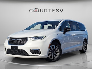 2024 Chrysler Pacifica Plug-In Hybrid Select Van Passenger Van