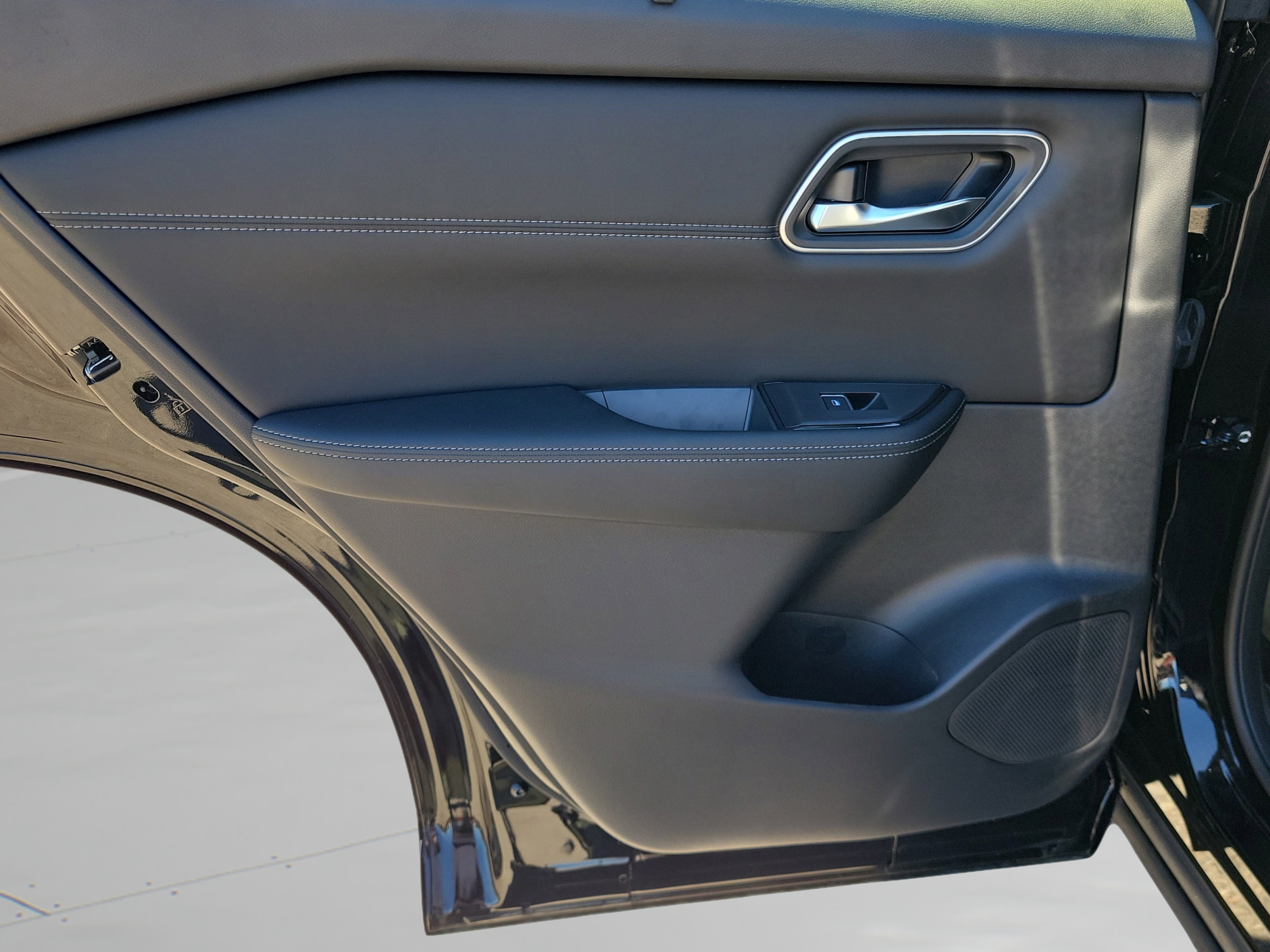 2026 Nissan Rogue Platinum - Photo 9