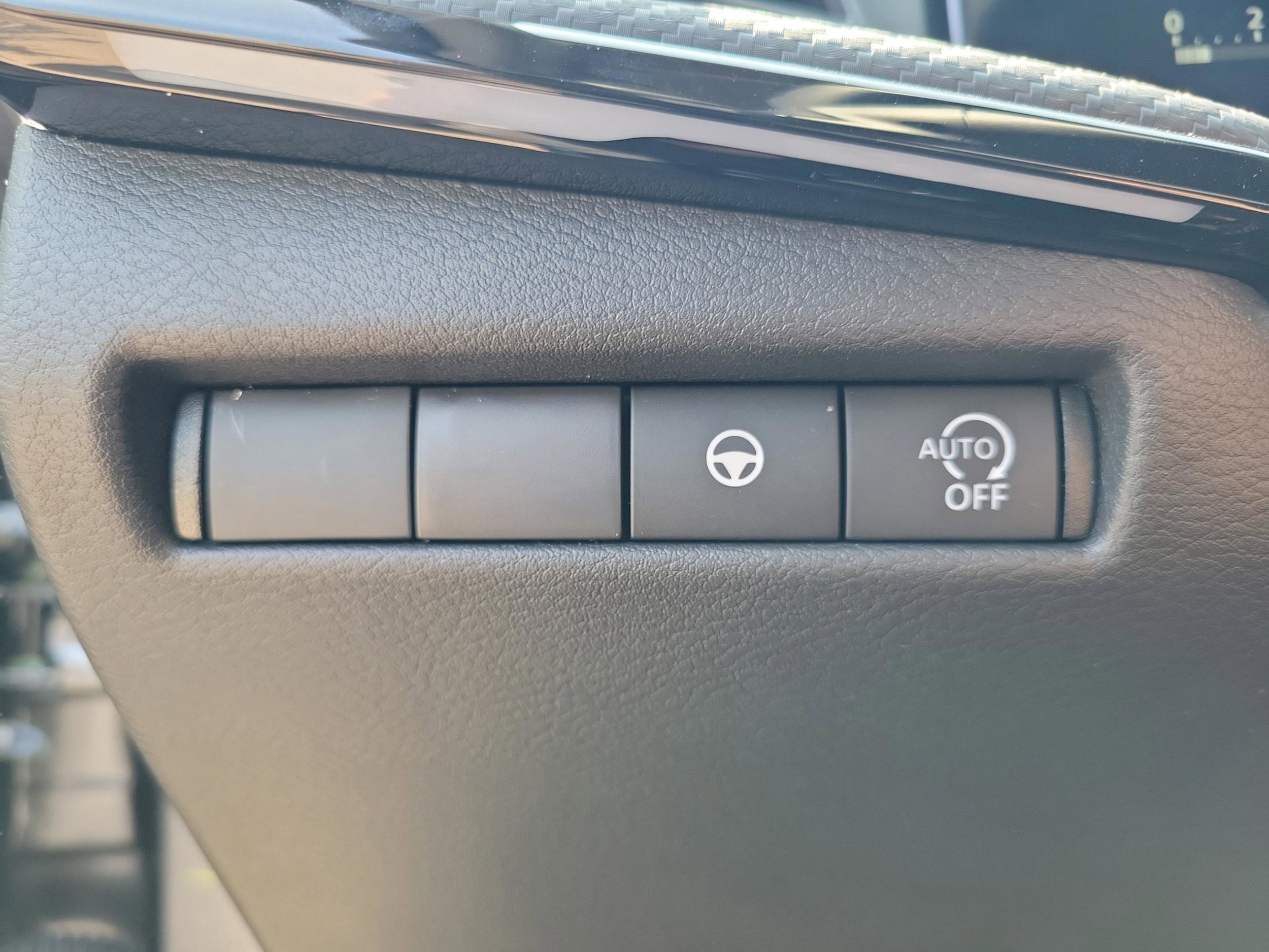 2025 Nissan Kicks SR - Photo 23