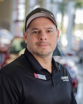 Staff member Francisco Lucas from ID_9348d66029d4