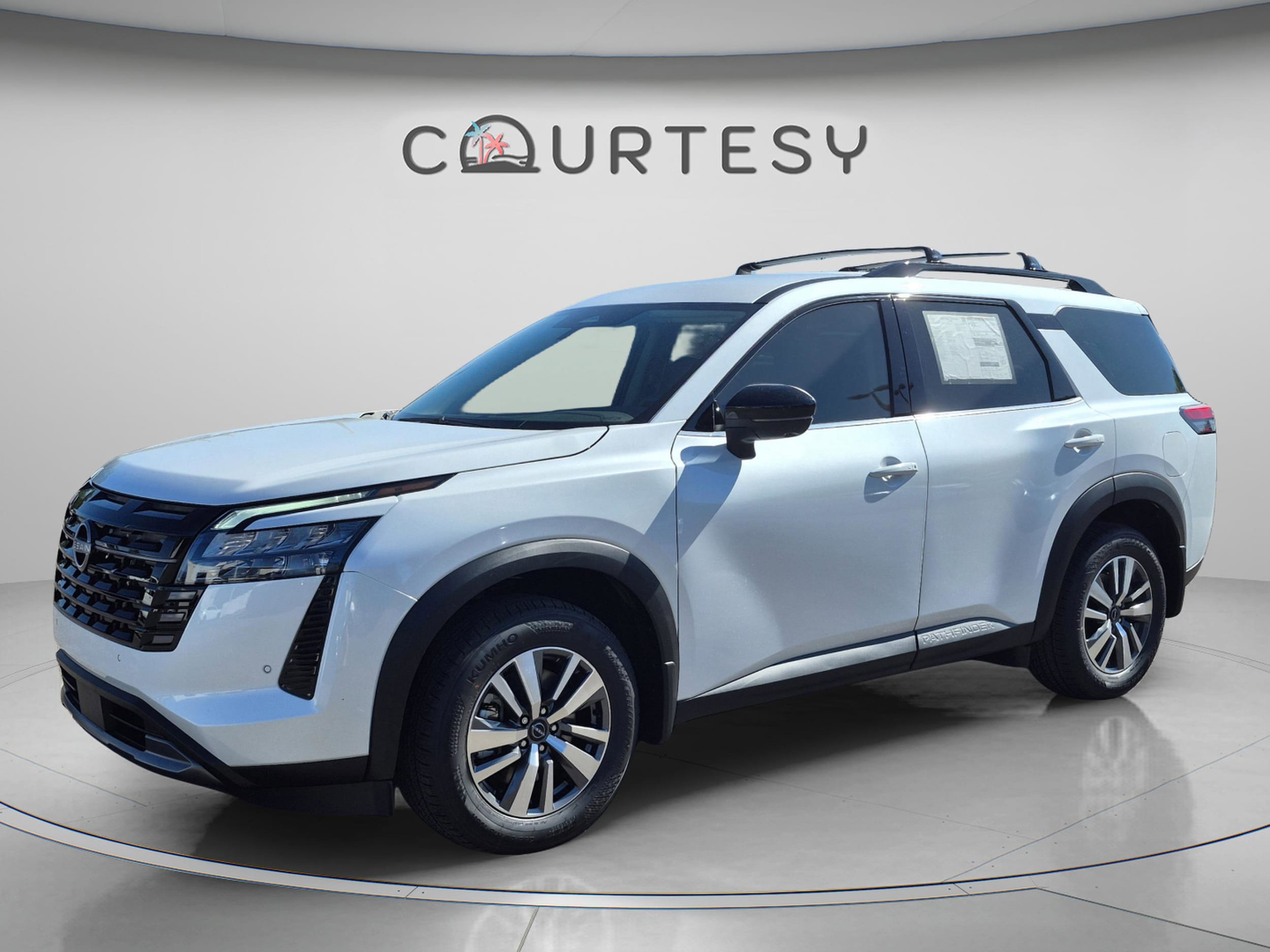 2026 Nissan Pathfinder SL 2WD's photo