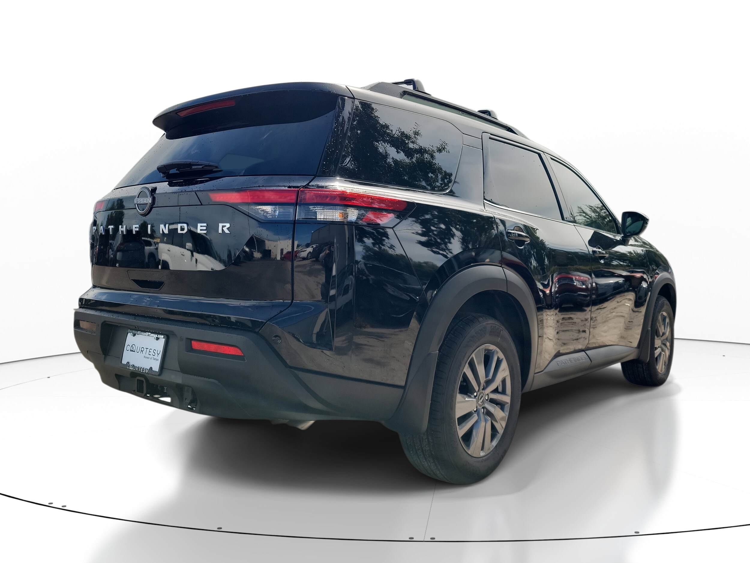2025 Nissan Pathfinder SV photo 3