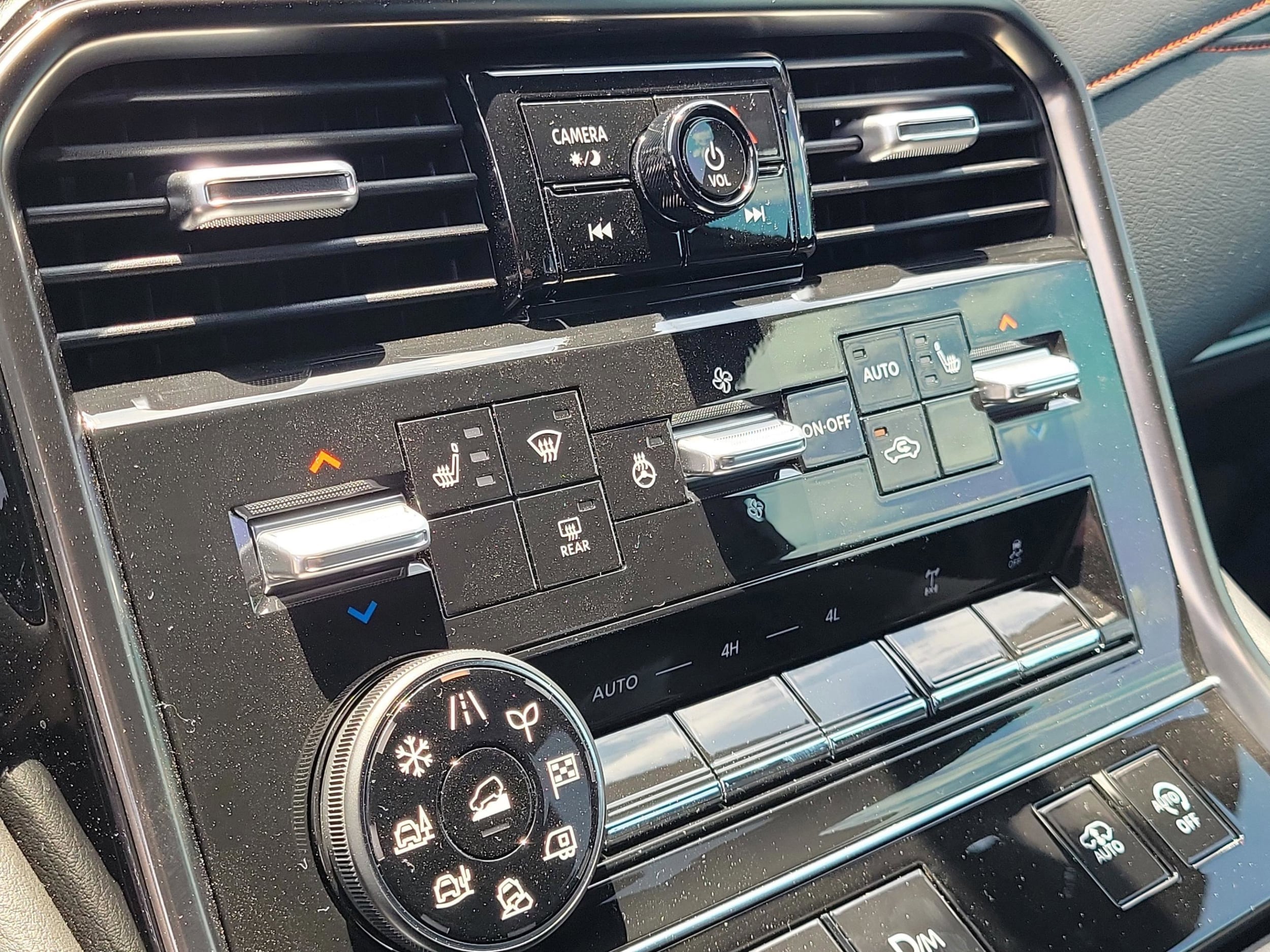 2025 Nissan Armada PRO-4X - Photo 33