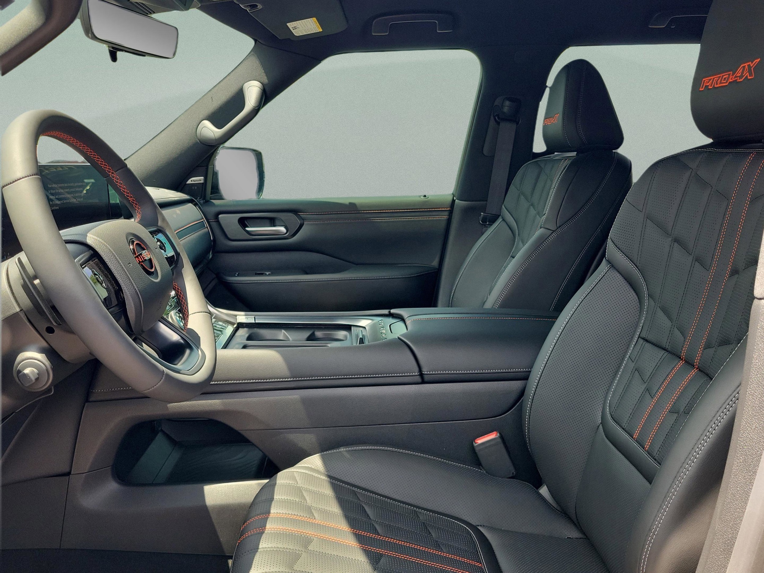 2025 Nissan Armada PRO-4X - Photo 25