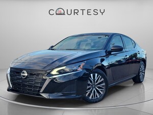 2025 Nissan Altima SV Sedan