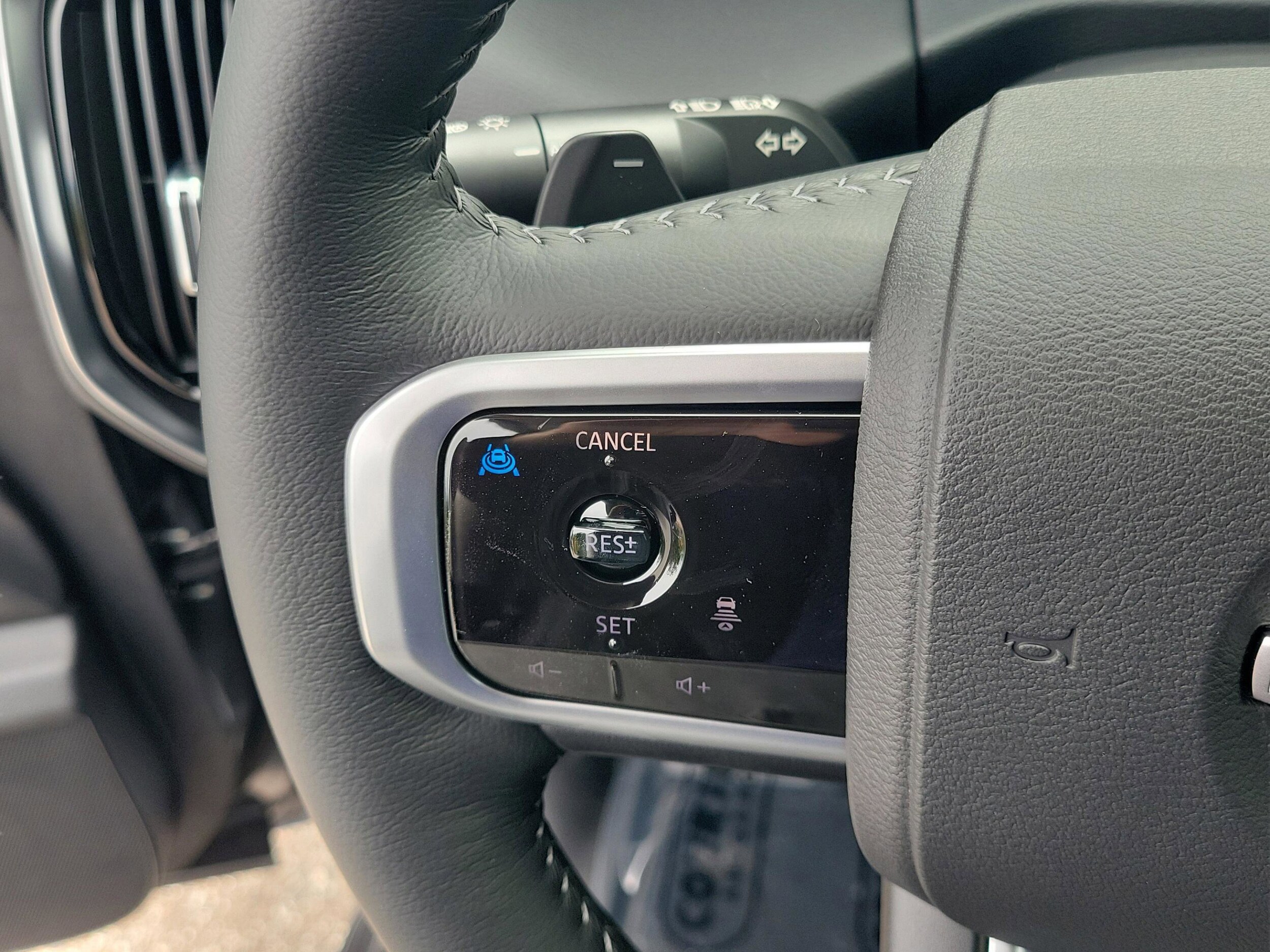 2026 Nissan Armada SV - Photo 22