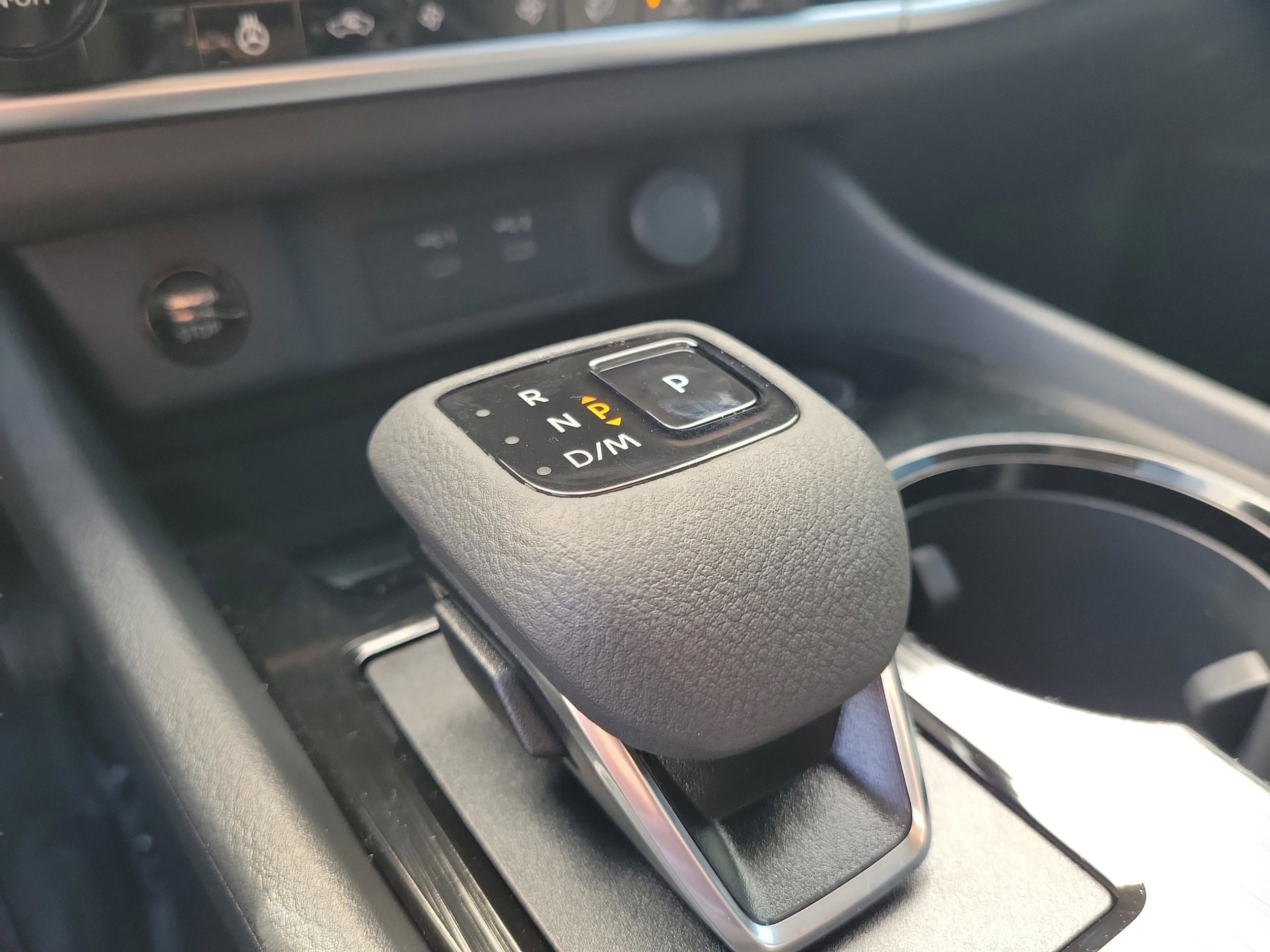 2026 Nissan Rogue SV - Photo 32