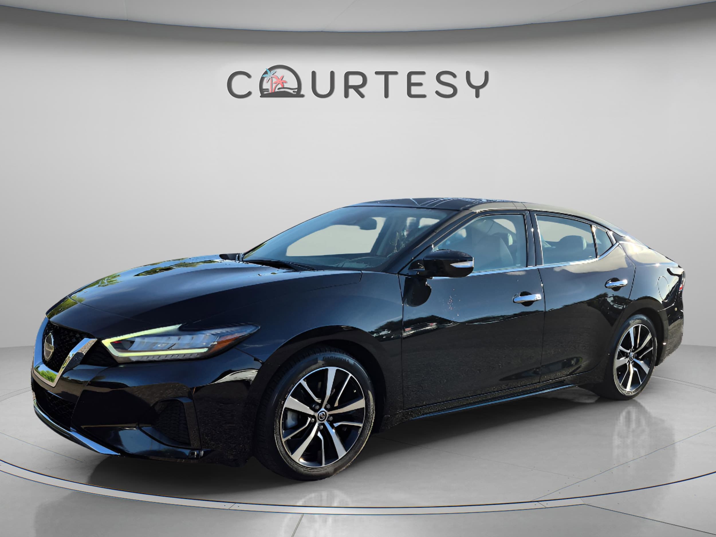 2022 Nissan Maxima SV's photo