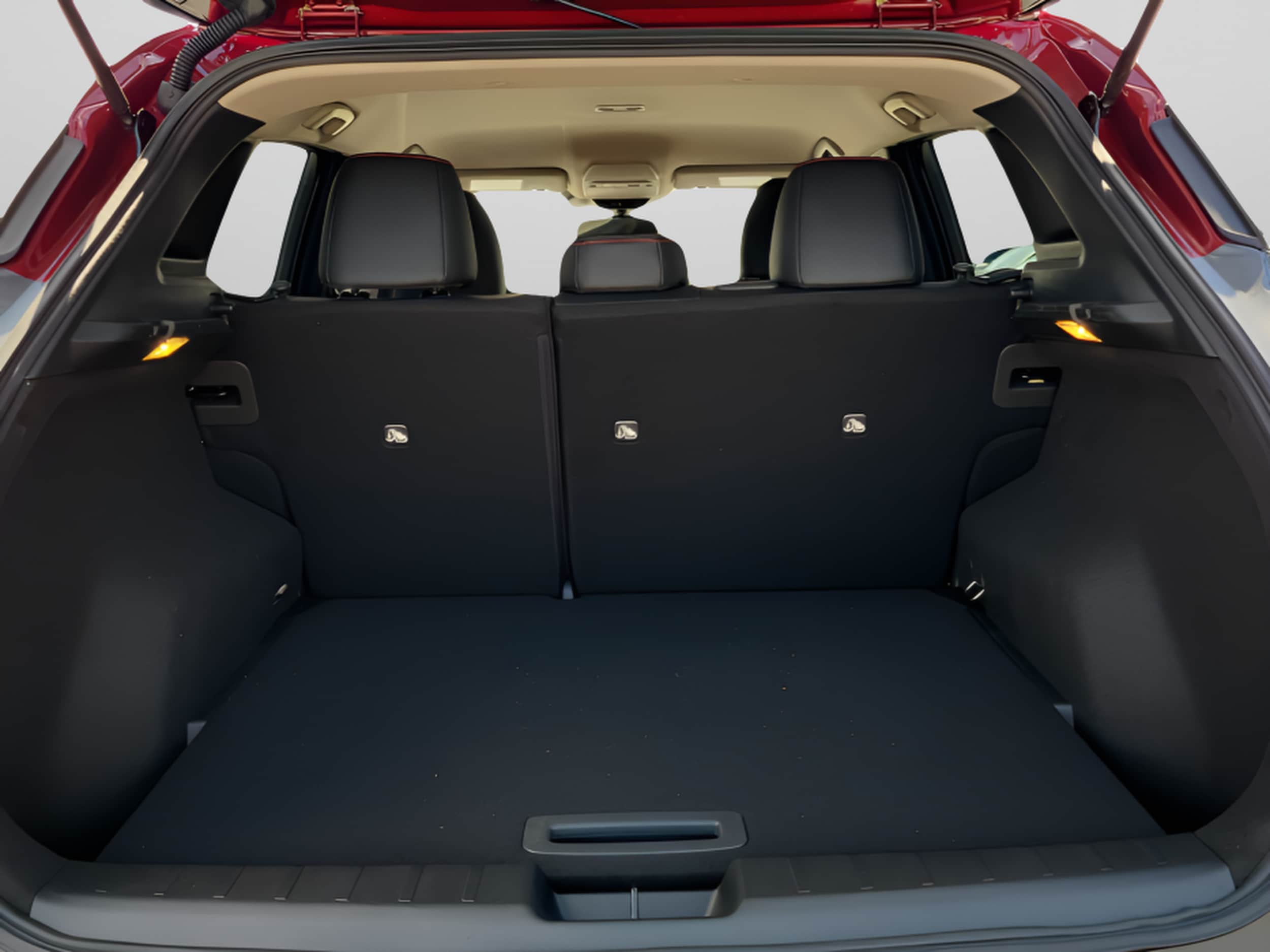 2025 Nissan Kicks SR - Photo 9