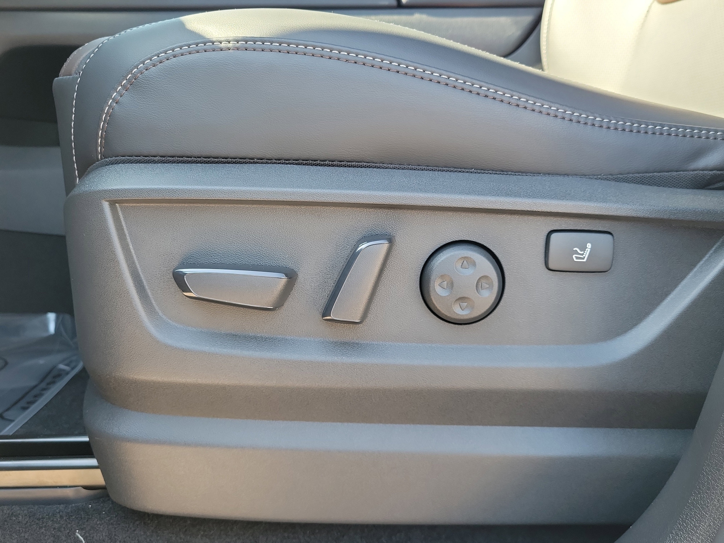 2026 Nissan Armada Platinum Reserve - Photo 19