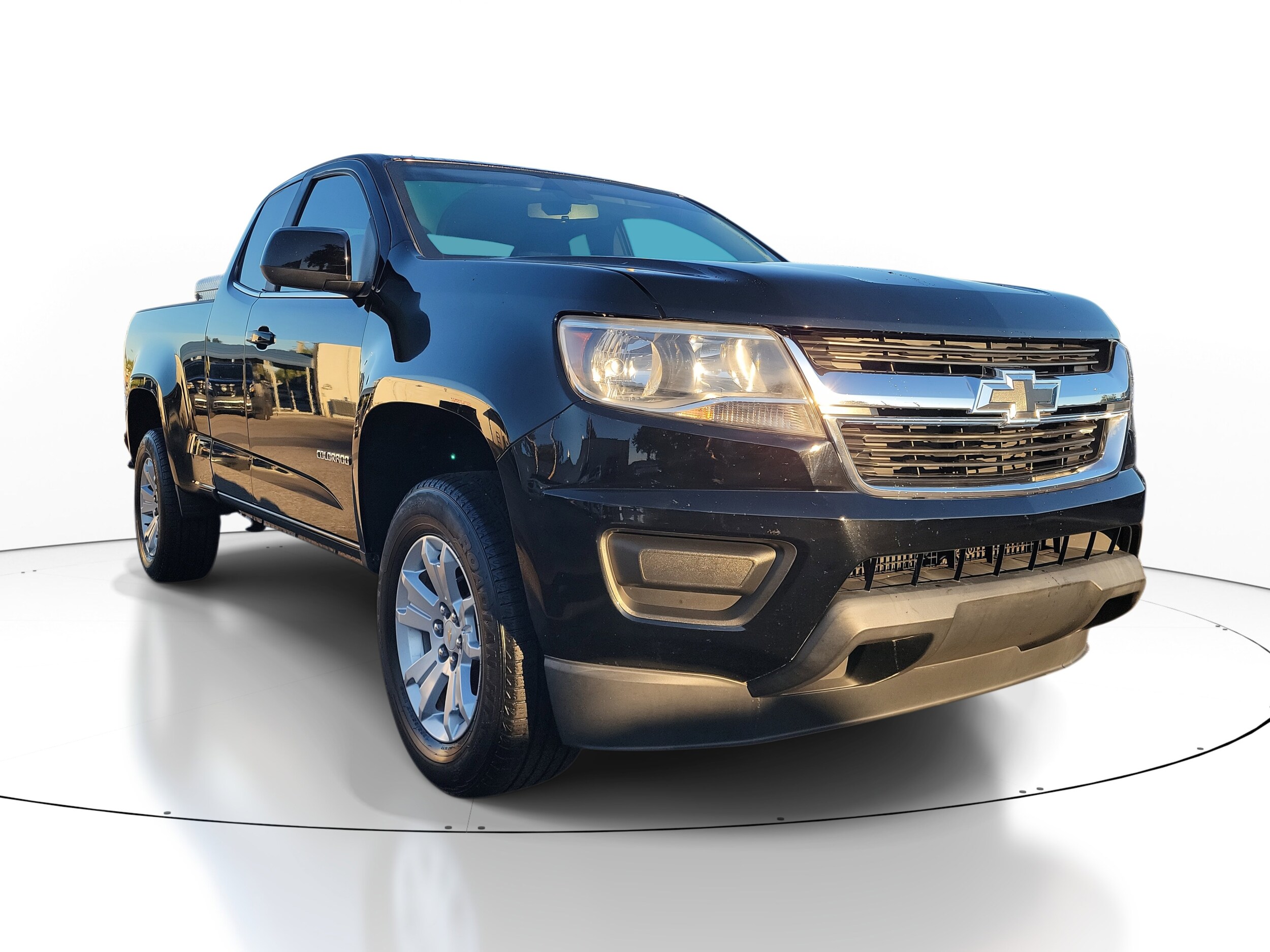 2016 Chevrolet Colorado LT photo 3