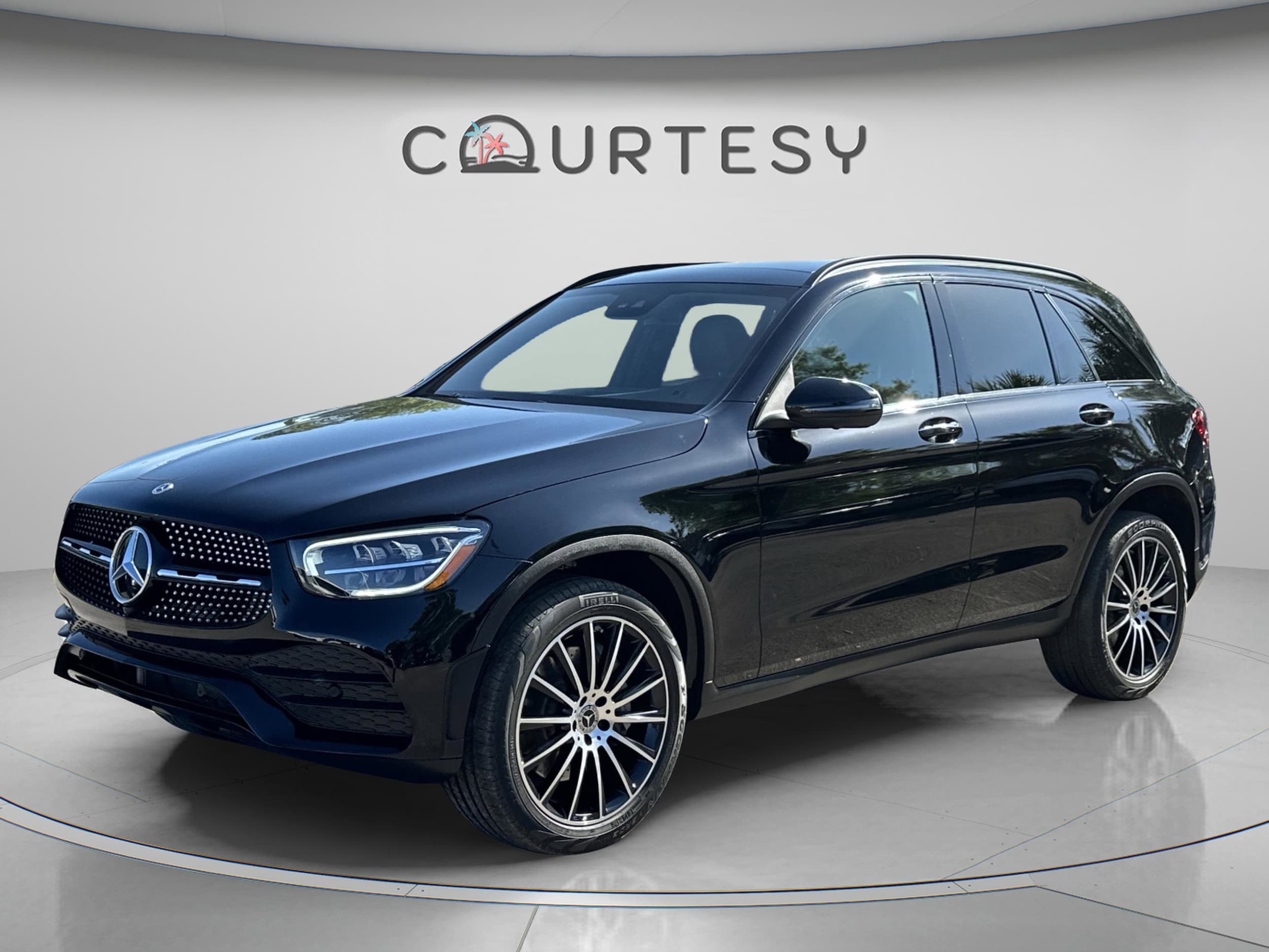 2022 Mercedes-Benz GLC GLC 300's photo