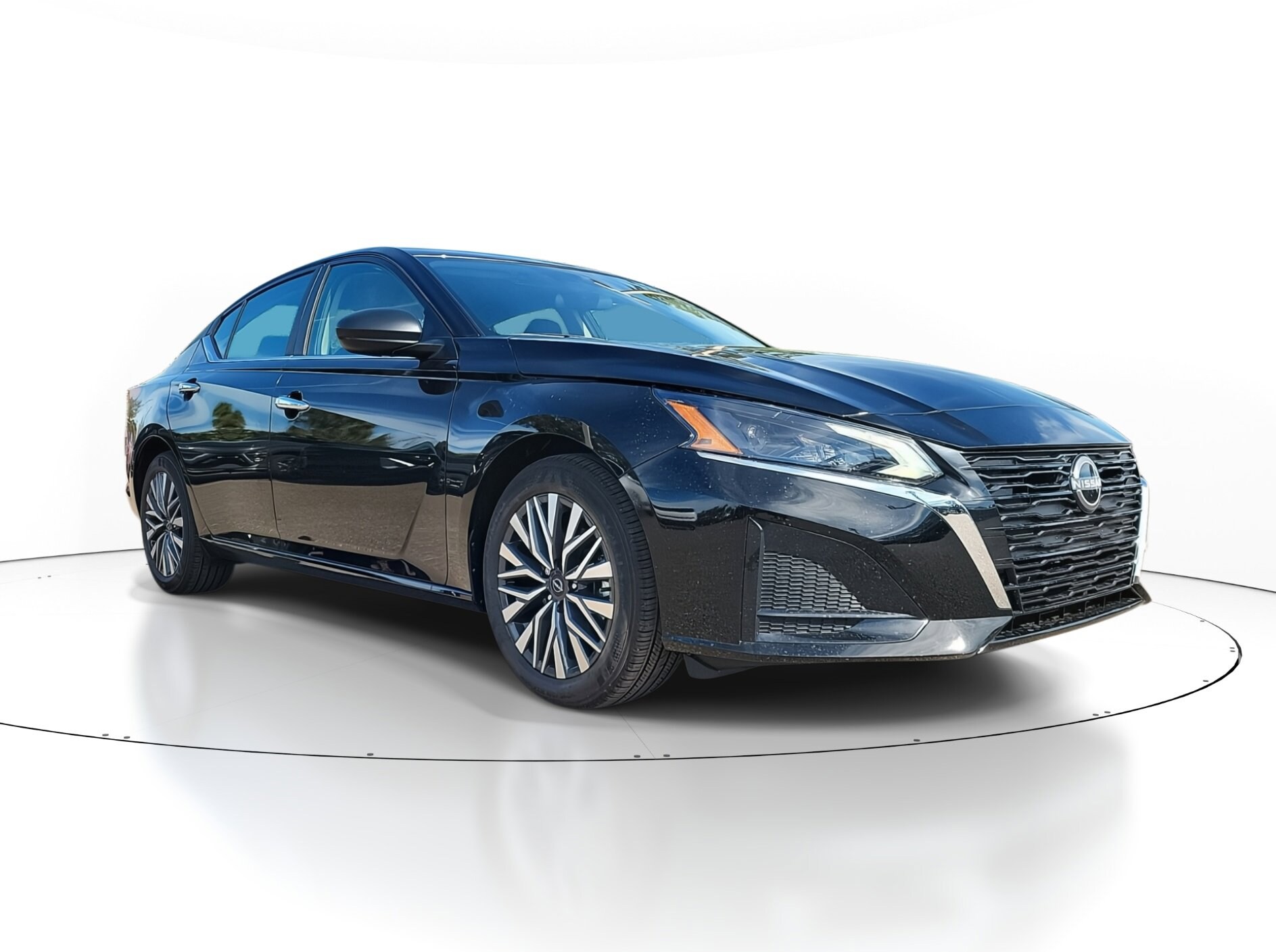 2025 Nissan Altima SV photo 2