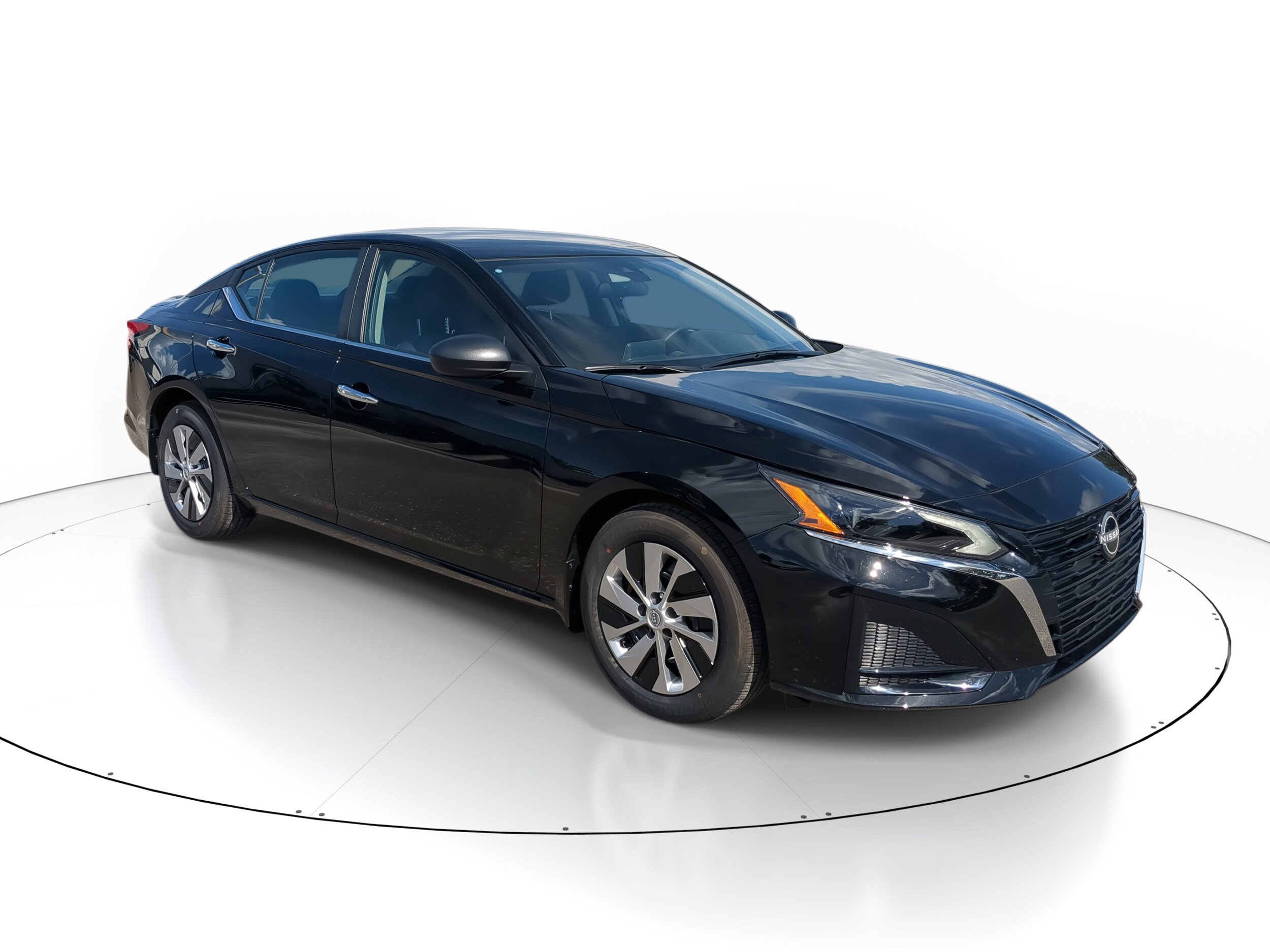 2025 Nissan Altima S photo 2