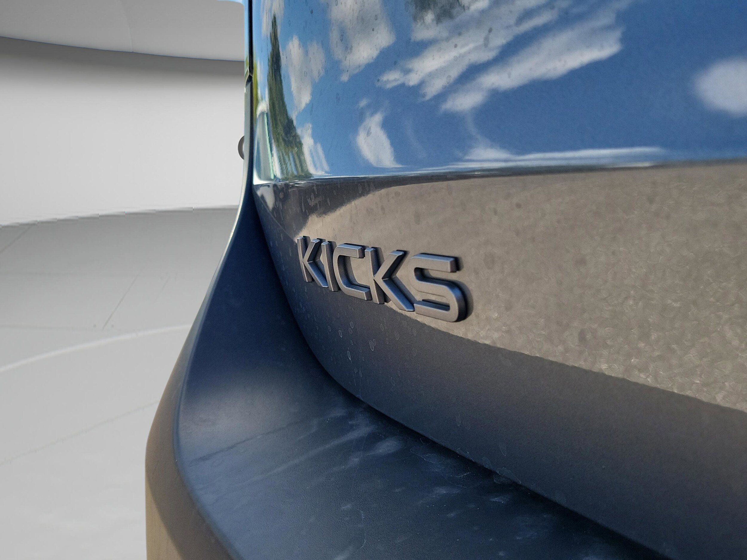 2025 Nissan Kicks SR - Photo 8