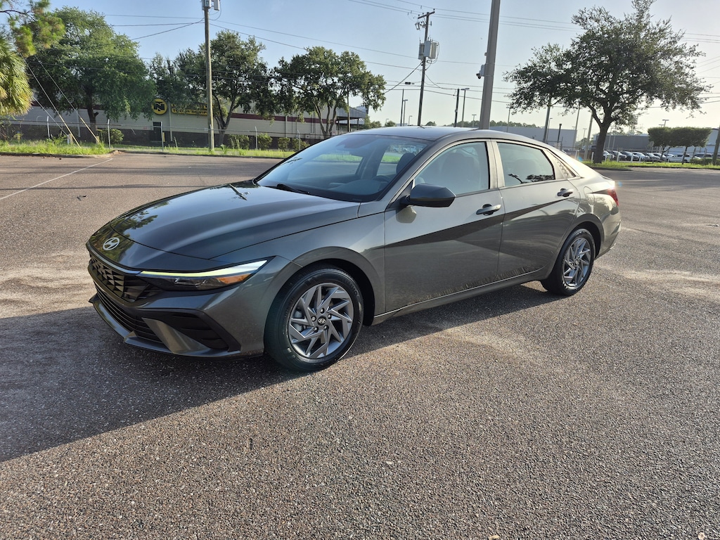 Used 2024 Hyundai Elantra SEL Sedan