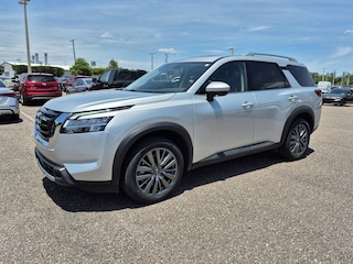 2024 Nissan Pathfinder SL SUV