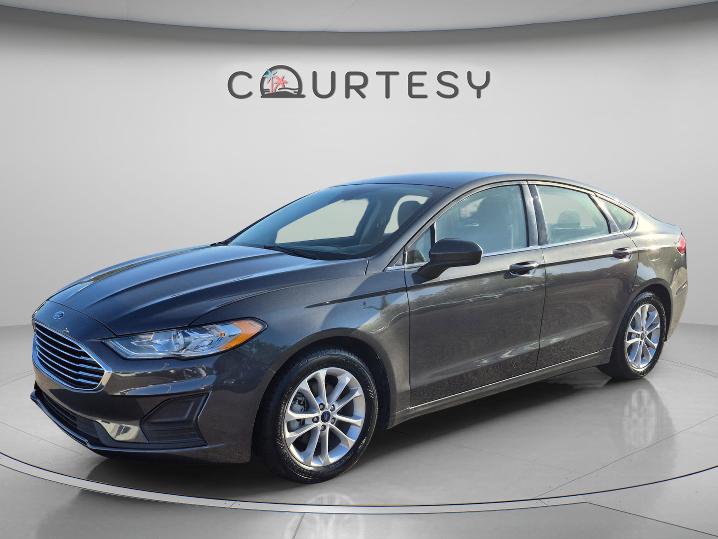 2020 Ford Fusion SE FWD's photo