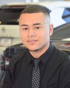 Staff member Jonnavie Ruiz from ID_3d598fe3bba7